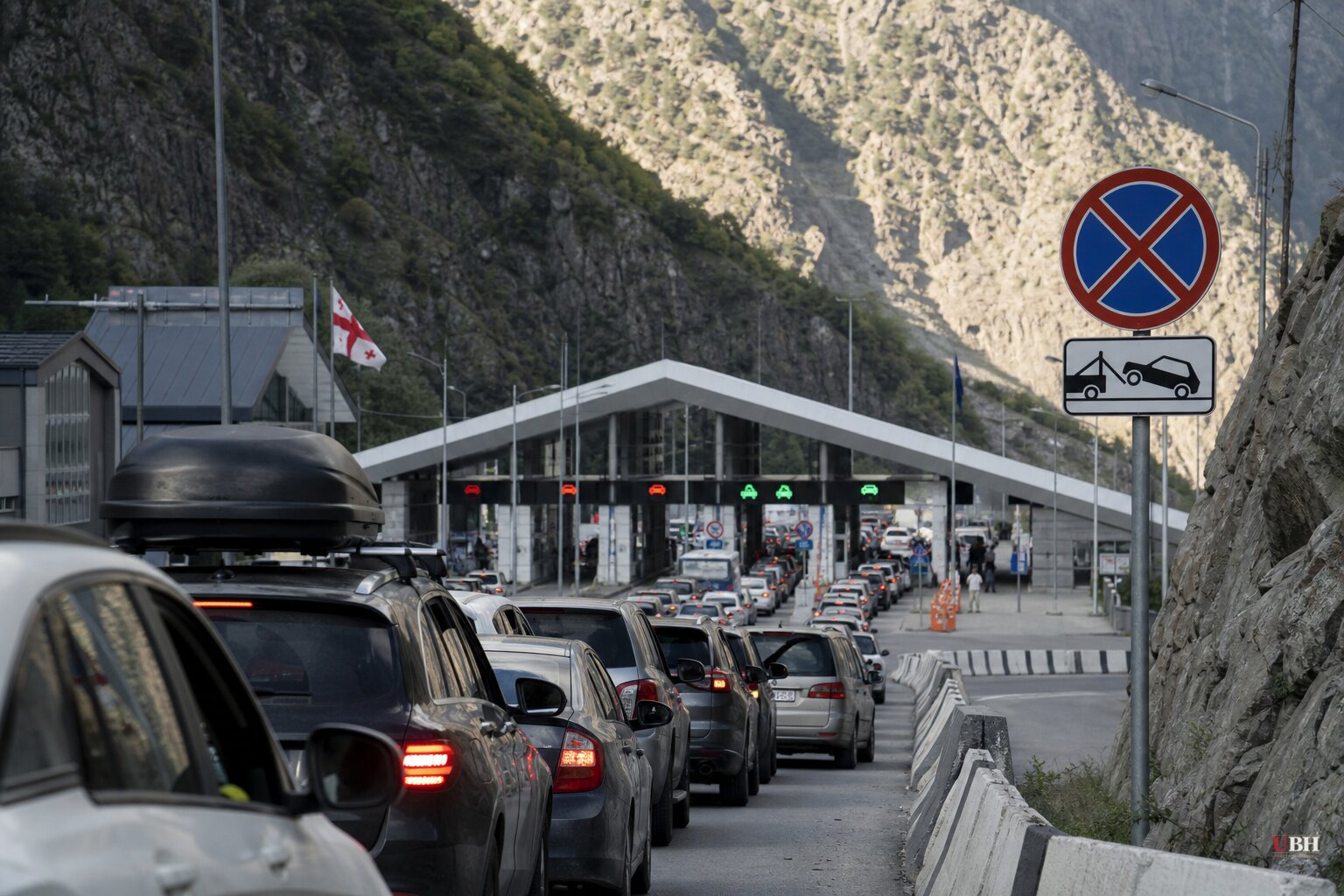 113,000 Russians Fled to Georgia in a Week as Mobilization Fears Spread