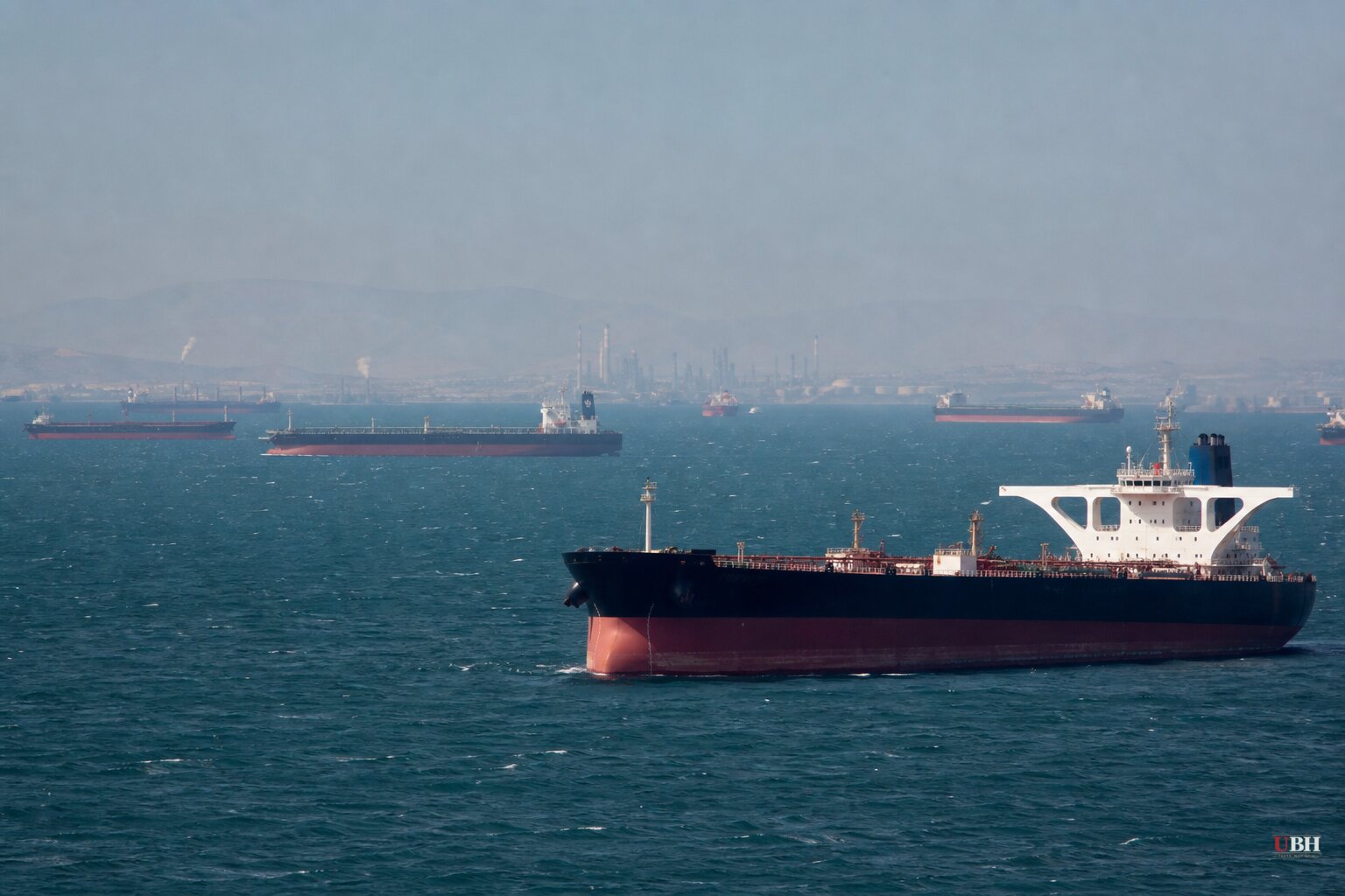 40 Tankers Crossed the Strait of Hormuz Friday Night. Traffic Is Still Half of What It Was Before the War