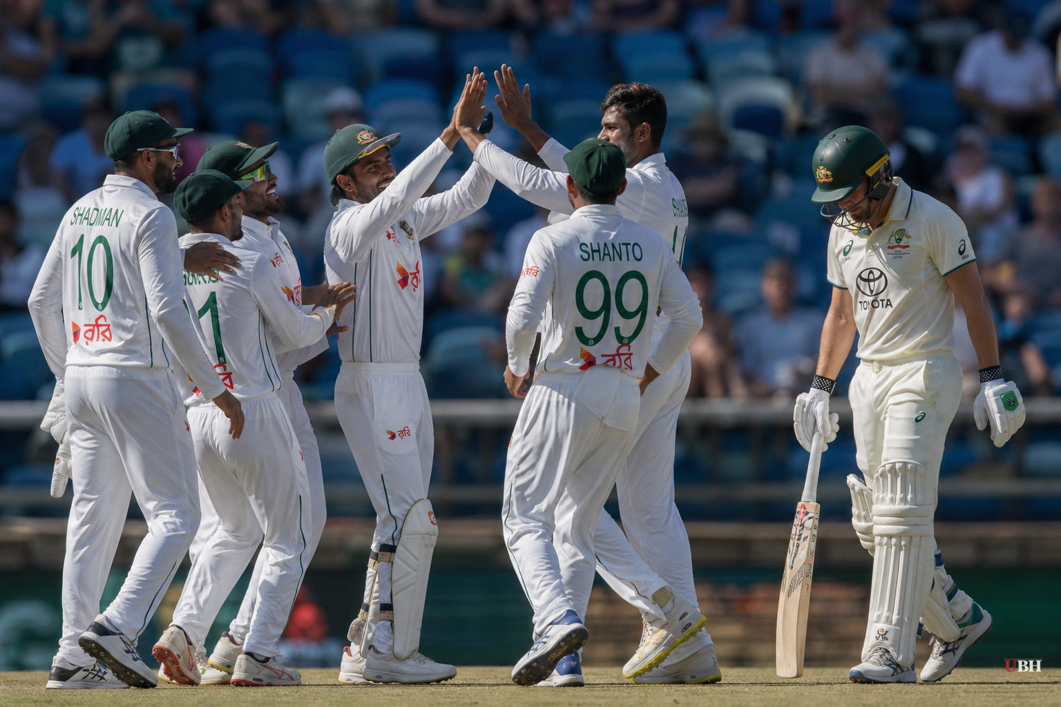 Bangladesh Bury Australia's Aging Lineup in Darwin, Lead by 153 After Day Two