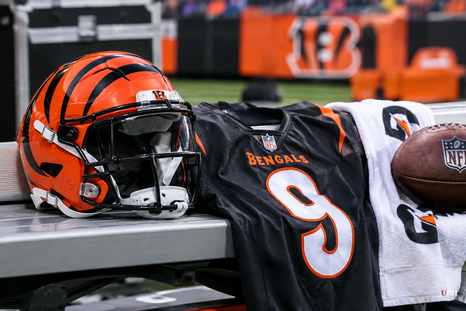 Bengals List Joe Burrow as Questionable, Add Third QB Before Texans Game