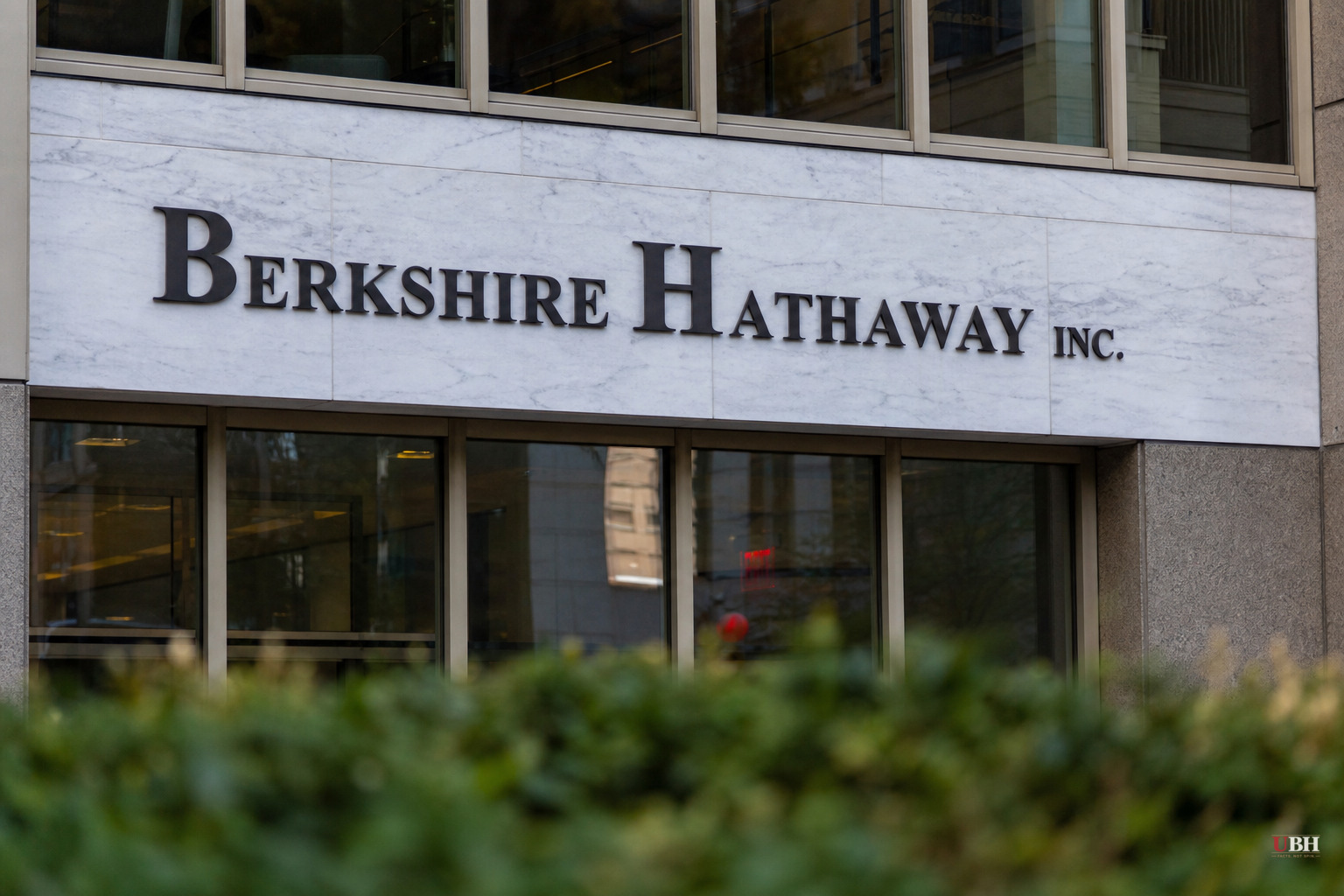 Berkshire Hathaway Stock Hits Eight-Month High, Still Trailing S&P 500 Since Buffett's Succession Announcement