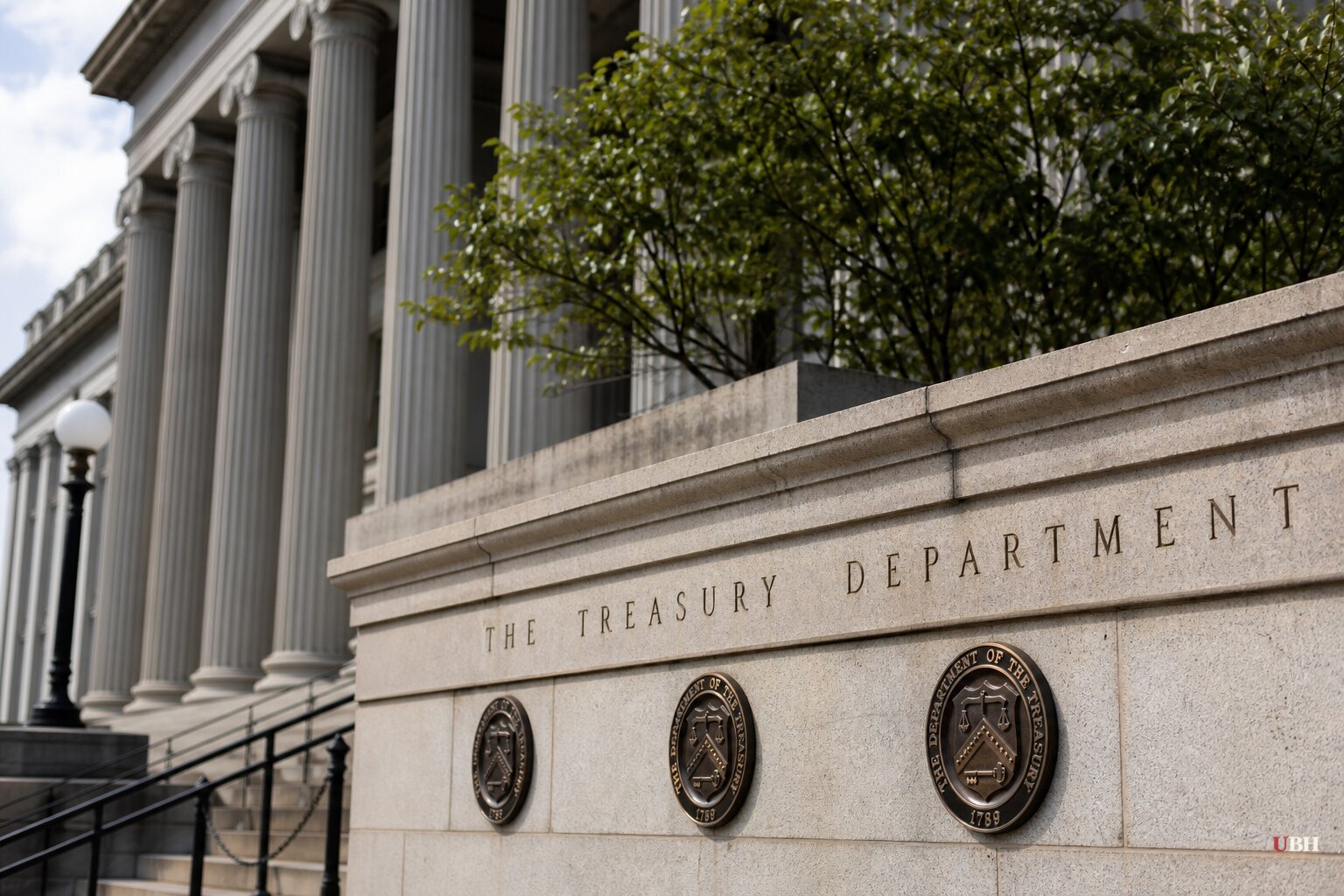 Bessent Doubles Treasury Bond Buybacks to $4 Billion, Druckenmiller Says It Won't Work