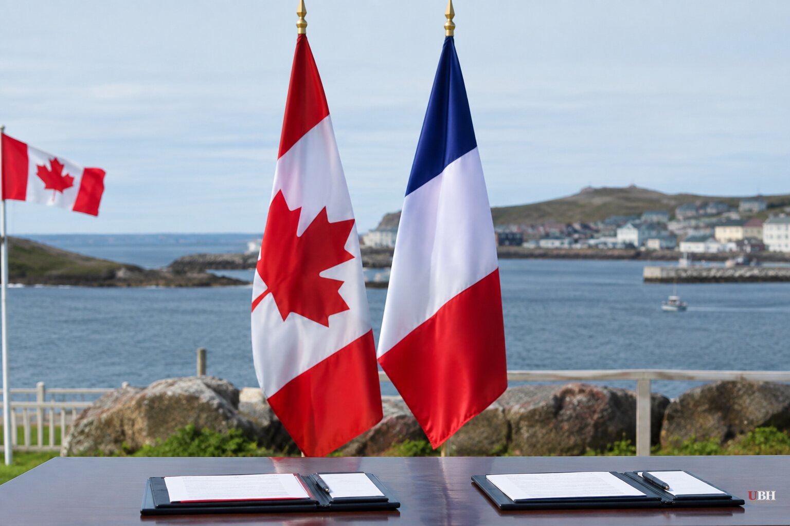 Carney and Macron Announce Space, Defense and Energy Pact as Canada Pushes Deeper Into Europe