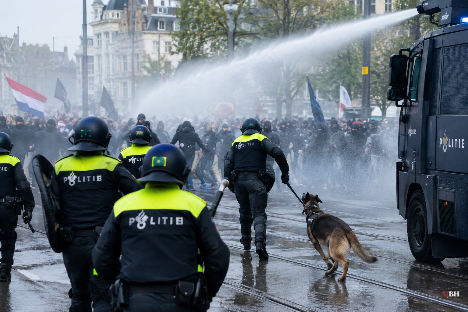 Dutch Riot Police Arrest 24 as Far-Right Rally in The Hague Turns Violent; Sacramento Rally Over Newsom Law Ends in Pepper Spray and One Arrest