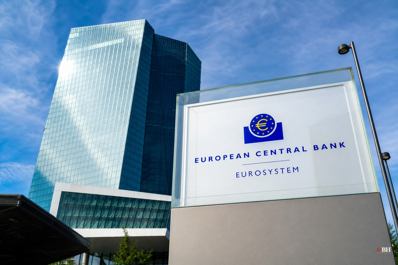 ECB Wage Tracker Shows No Acceleration Despite Middle East-Driven Inflation Spike
