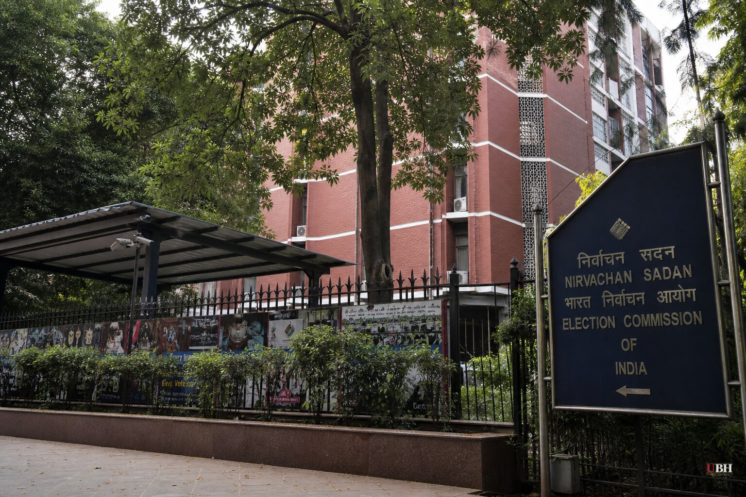 Ex-Election Chief Says India's Voter Roll Cleanup 'Eliminated' 14-15 Crore Names, Demands ECI Reveal How Many Were Illegal Immigrants