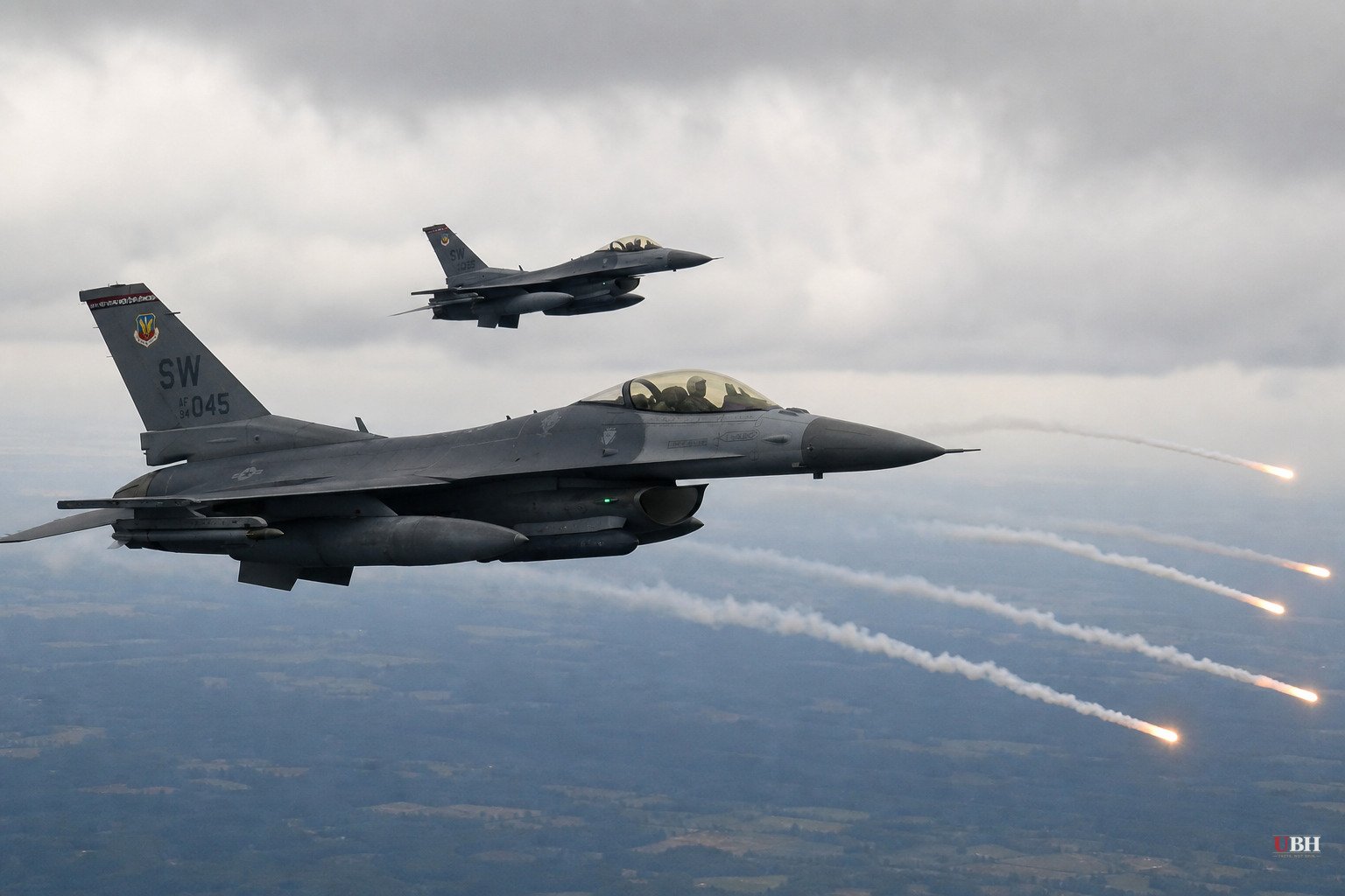 F-16s Fire Flares Over Ohio Youth Event as Airspace Violations Around Trump Pile Up, Fourth Incident in a Week
