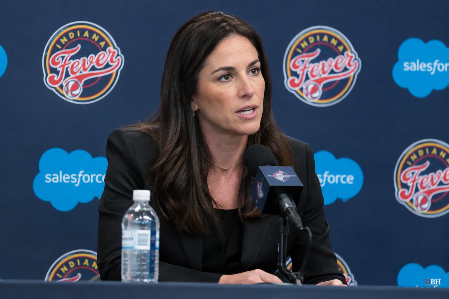 Fever GM Amber Cox Calls Fan-Toxicity Complaints Fiction, But Her Own Players Say They've Lived It
