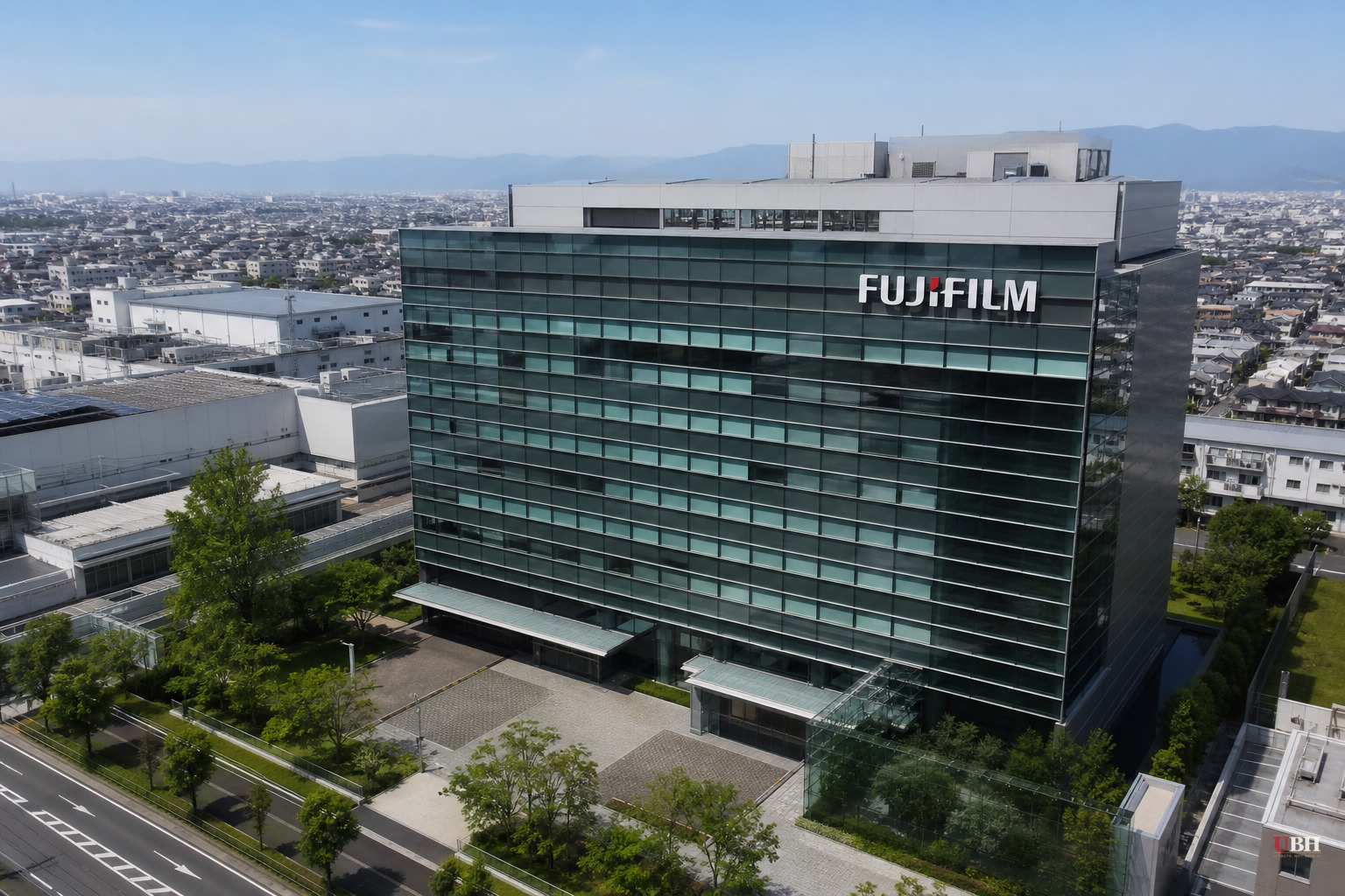 Fujifilm Profit Falls 30% on Biotech Costs, Company Weighs Spinning Off Former Xerox Unit