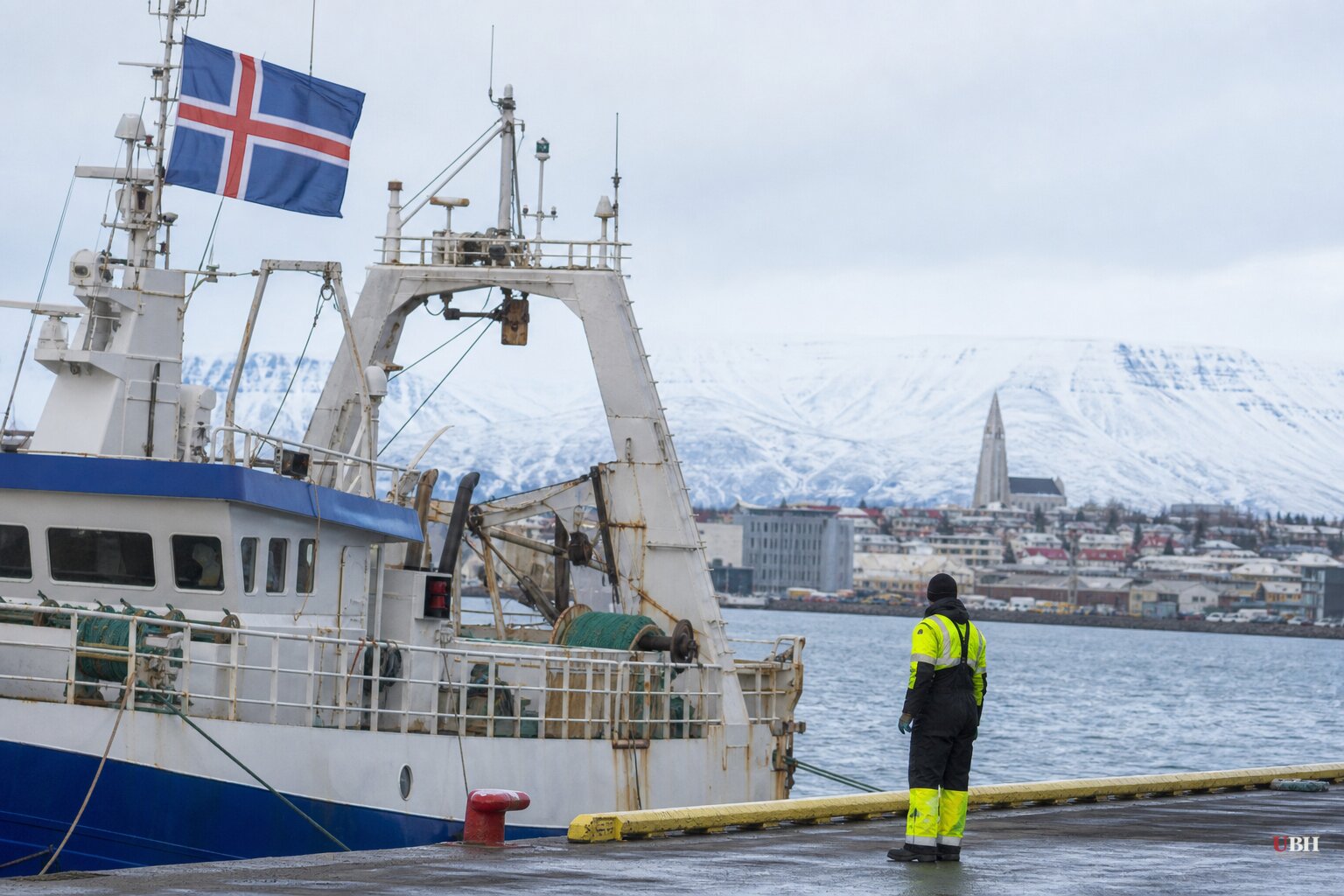 Iceland Votes Saturday on Restarting EU Membership Talks, Trump's Greenland Push Looms Over Fishing Fight
