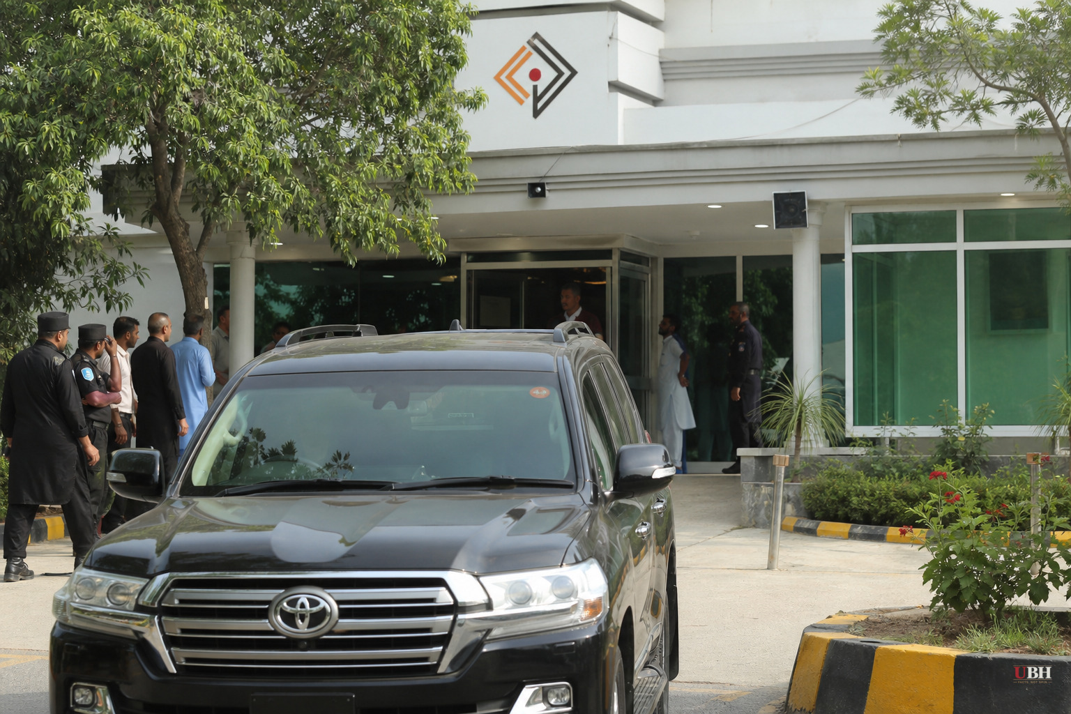 Imran Khan Sent to Hospital Under Supreme Court Order, Declared Fit, Returned to Prison Hours Later