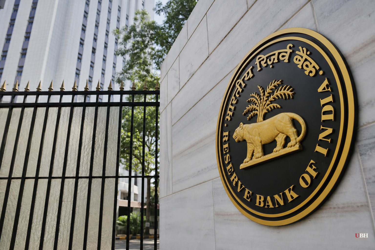India's Central Bank Sold Dollars Twice in a Week to Stop the Rupee From Hitting a Record Low