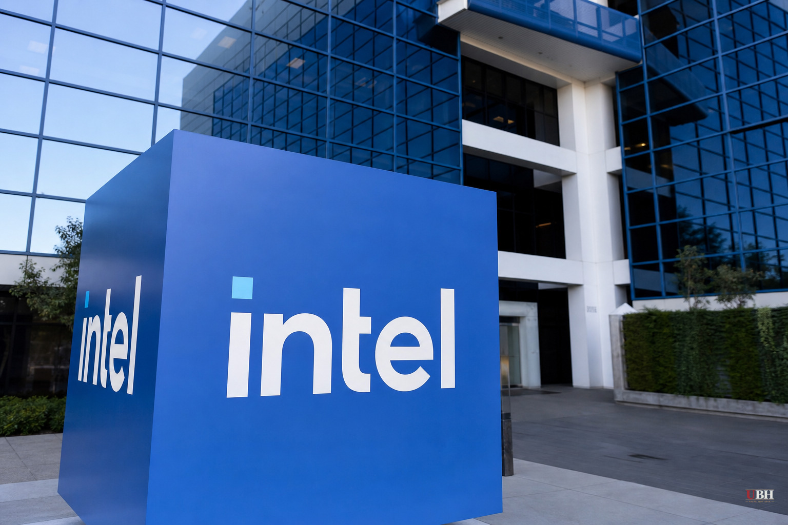 Intel to Sell $15 Billion in Stock as Shares Fell 3-4% Premarket Monday