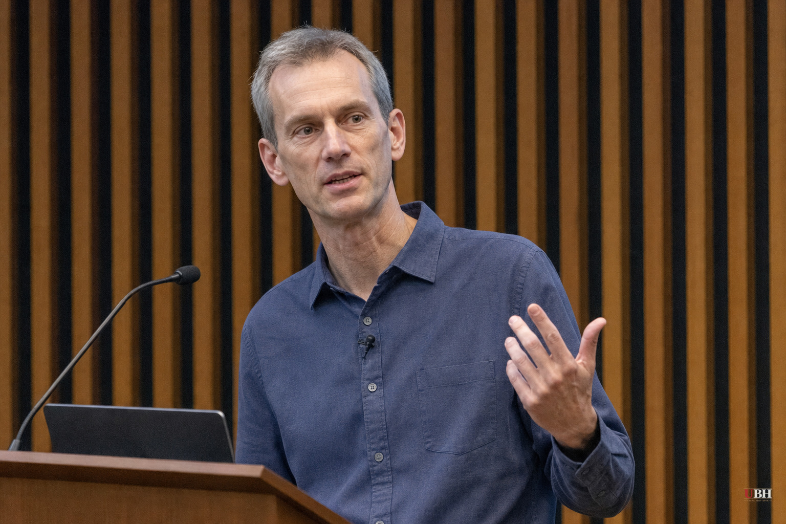 Jeff Dean Speaks at Stanford: Google's Ex-Chief Scientist Explains Why He Ditched 27 Years for a 4-Person Startup