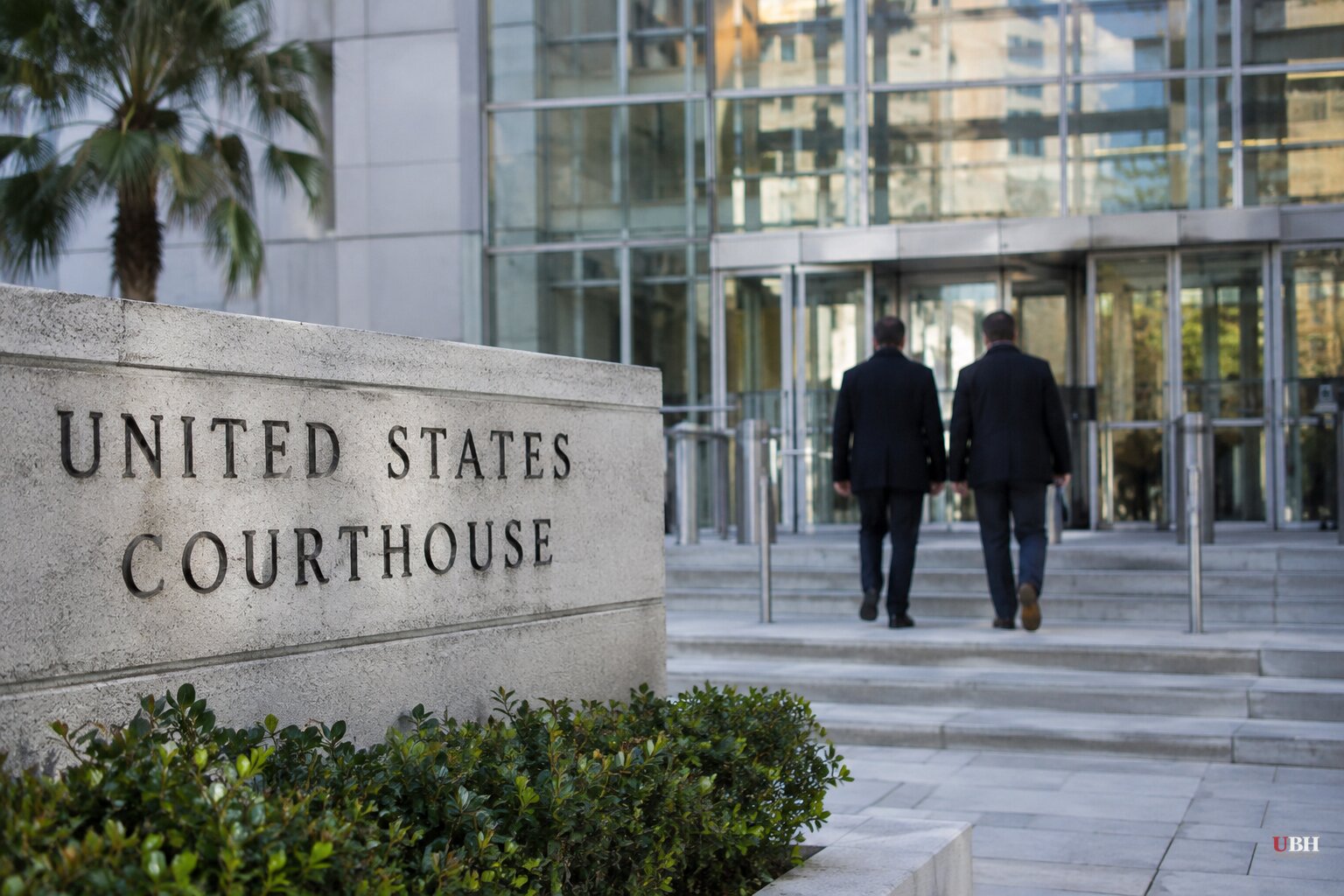 Judge Denies Bail to Andrew and Tristan Tate, Keeping Them in Miami Jail Through UK Extradition Fight