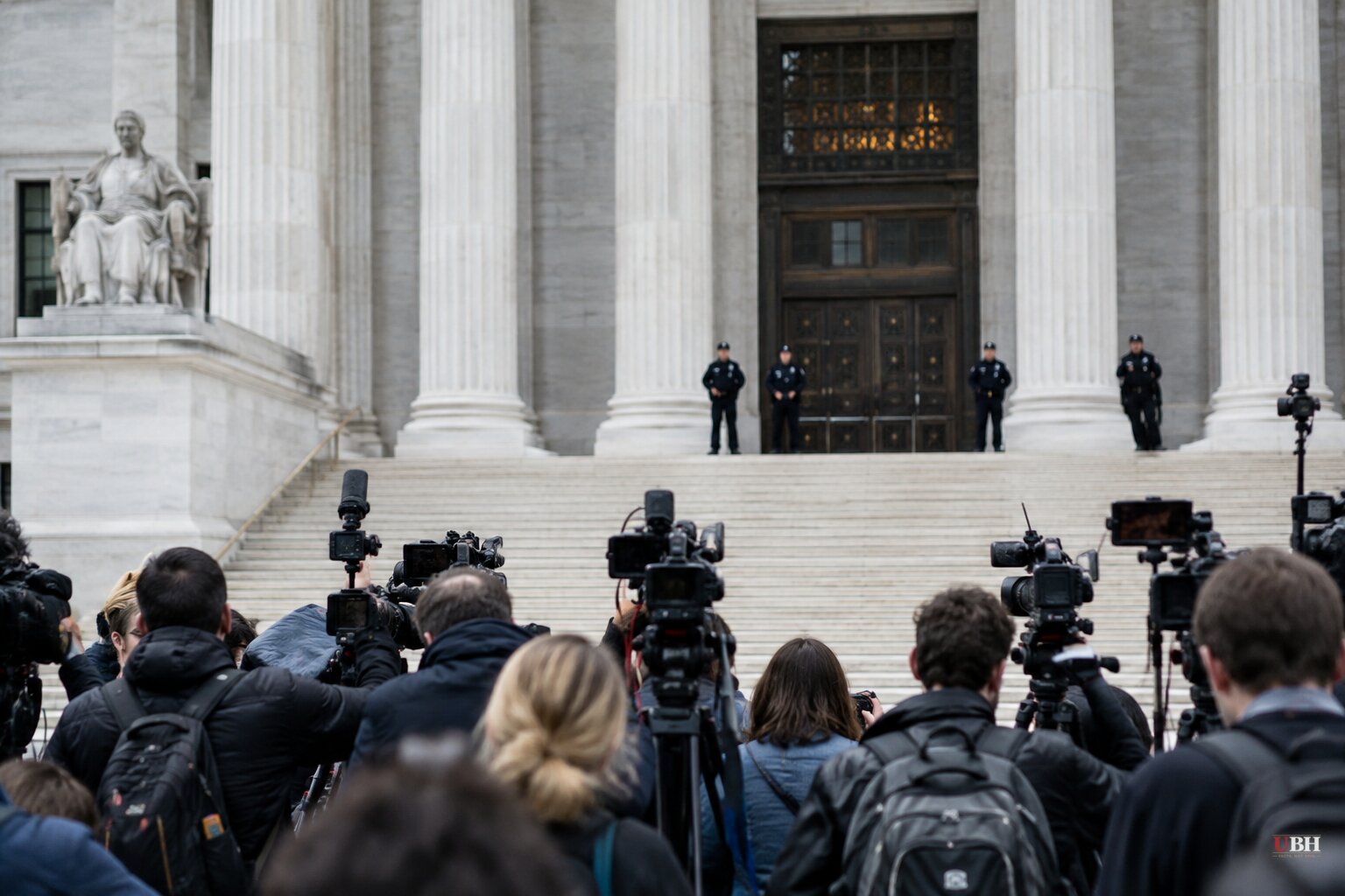 Judge Kelly Weighs Longer Block on Trump's CNN, MS NOW, Politico Ban as Restraining Order Expires Thursday