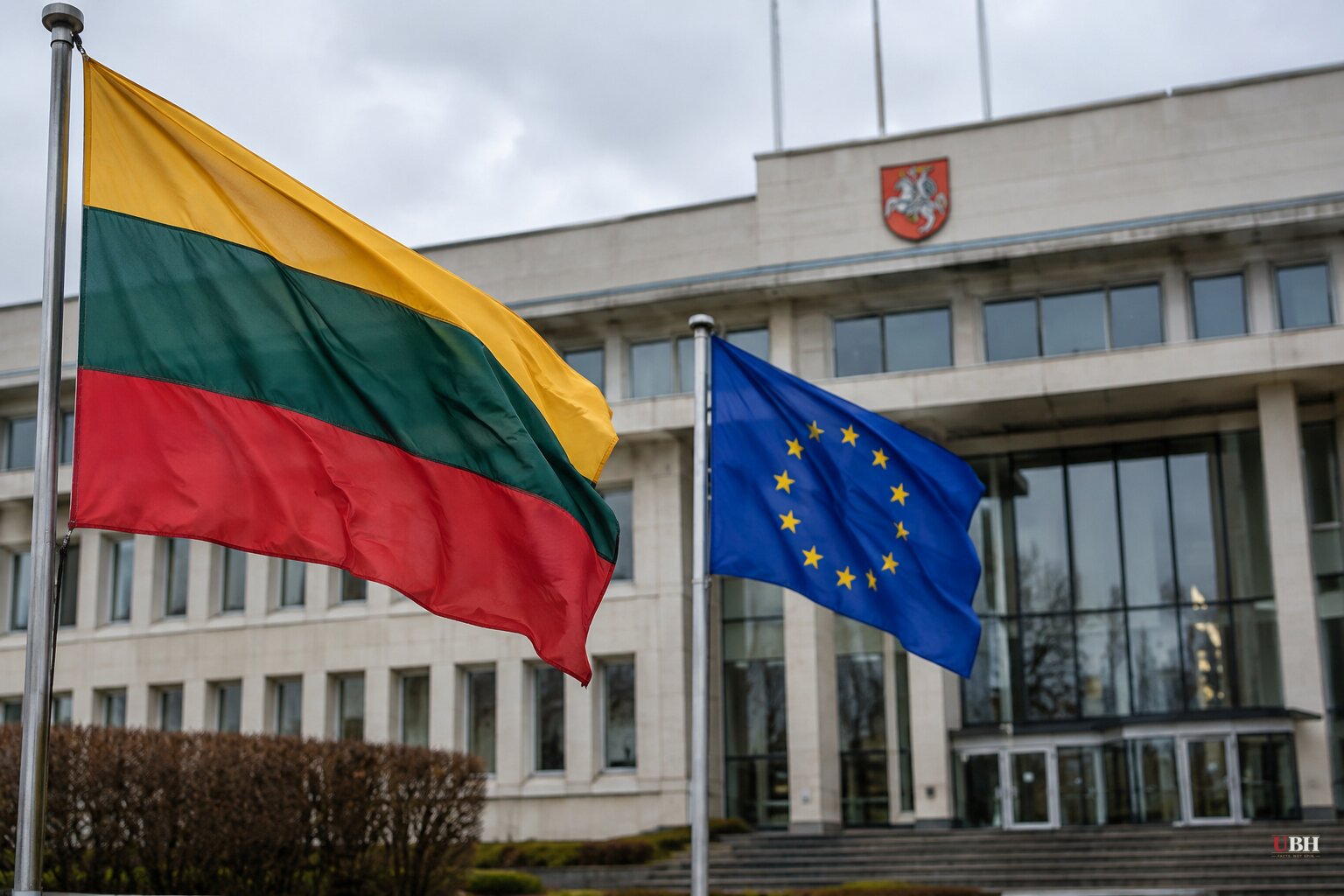 Lithuania's PM Says Country Has Evacuation Plans and Would 'Fight Back' If Russia Attacks