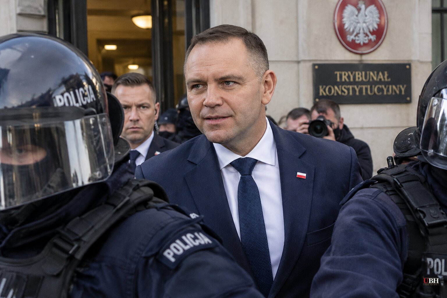 Nawrocki Pushes Past Police Cordon Into Poland's Constitutional Tribunal and Calls Emergency Talks