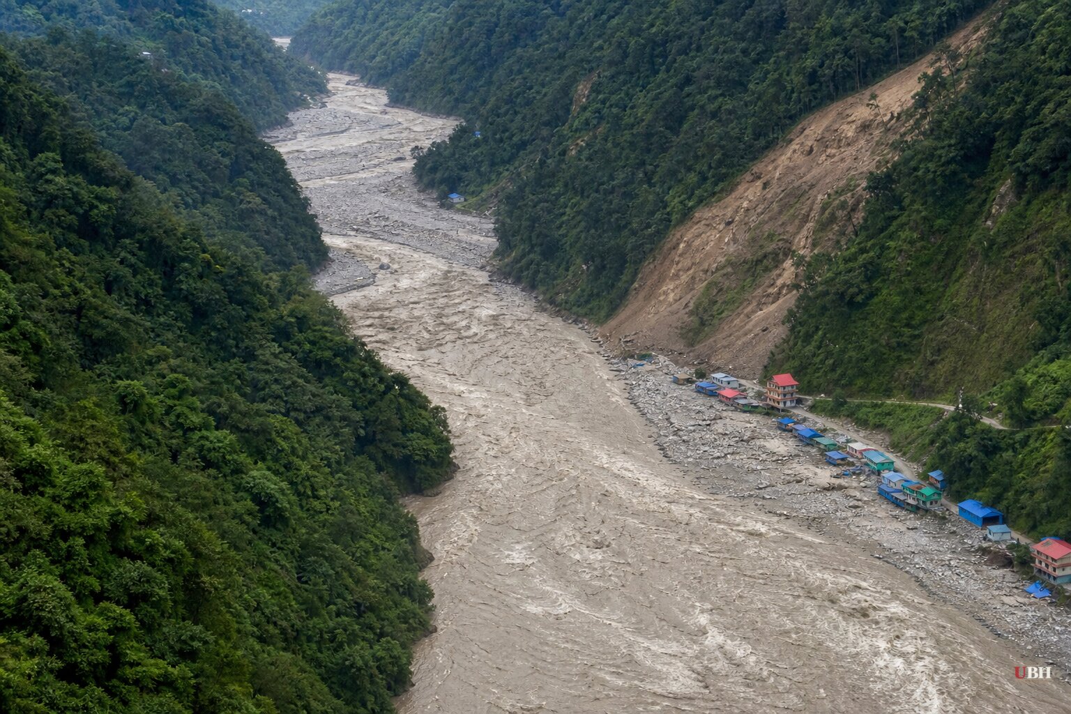 Nepal Flood Death Toll Climbs to 31 as Rescue Teams Search for Hundreds of Missing Tourists