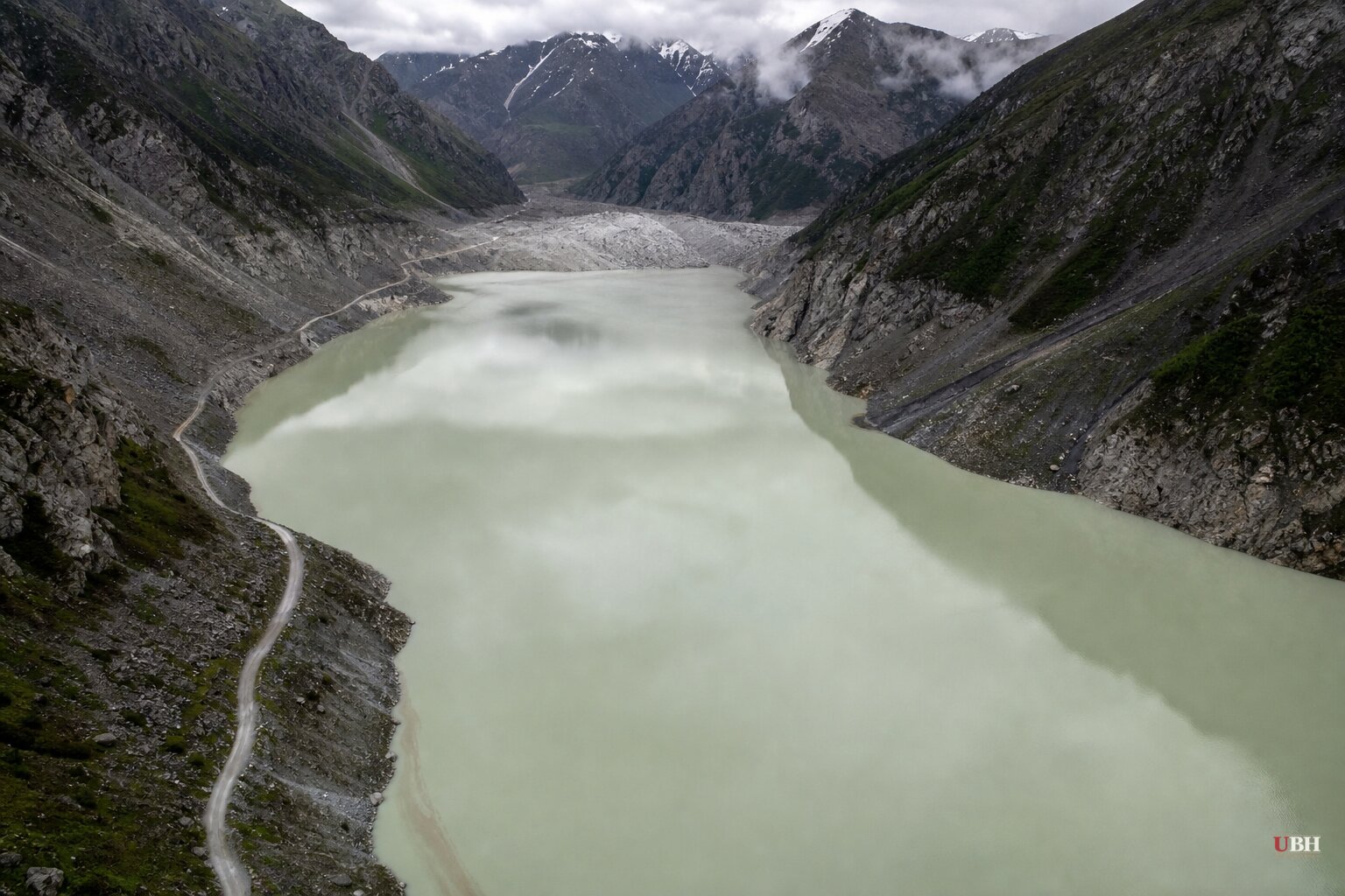 Nepal Flood Death Toll Hits 579, Rescuers Warn of New Barrier Lake Overflow Near Gyirong