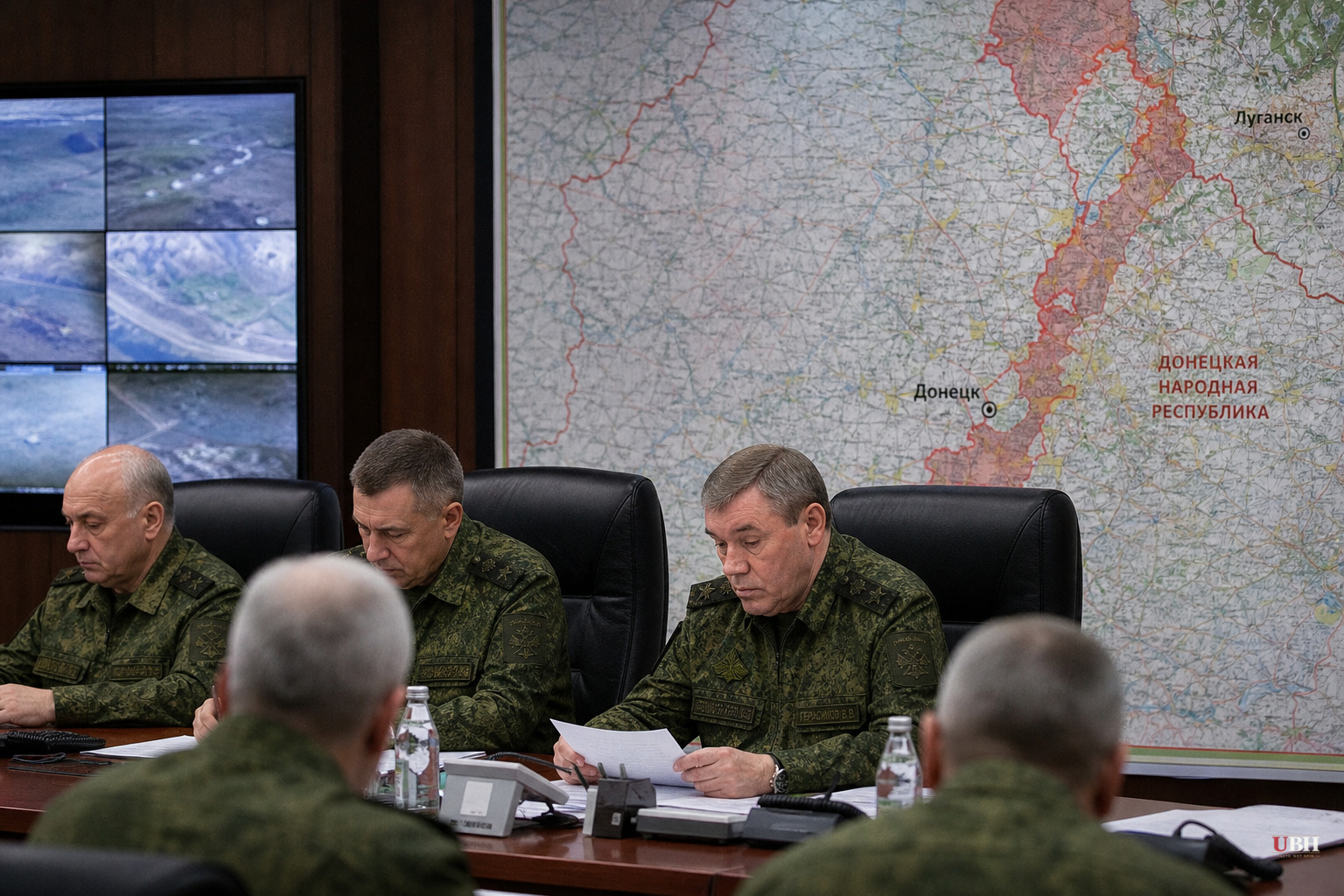 Putin Overhauls Military Command as Russia's Donetsk Offensive Stalls Behind Schedule