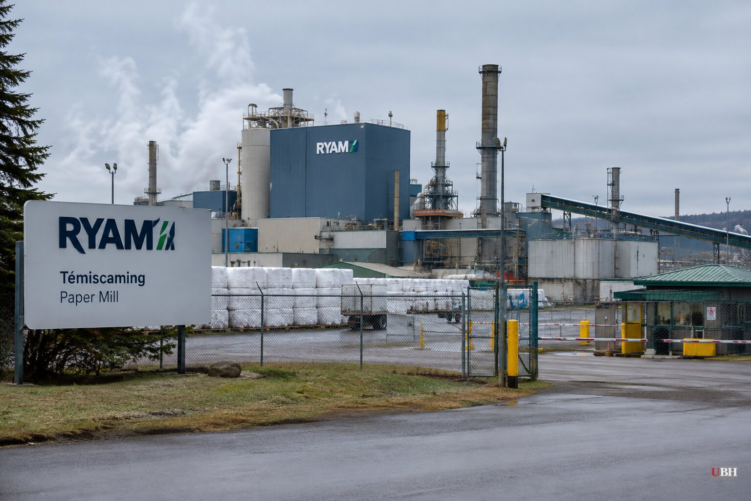 Quebec Paper Mill Idled Indefinitely by U.S. Owner Amid Trump Tariffs, Leaving 360 Workers on Partial Pay