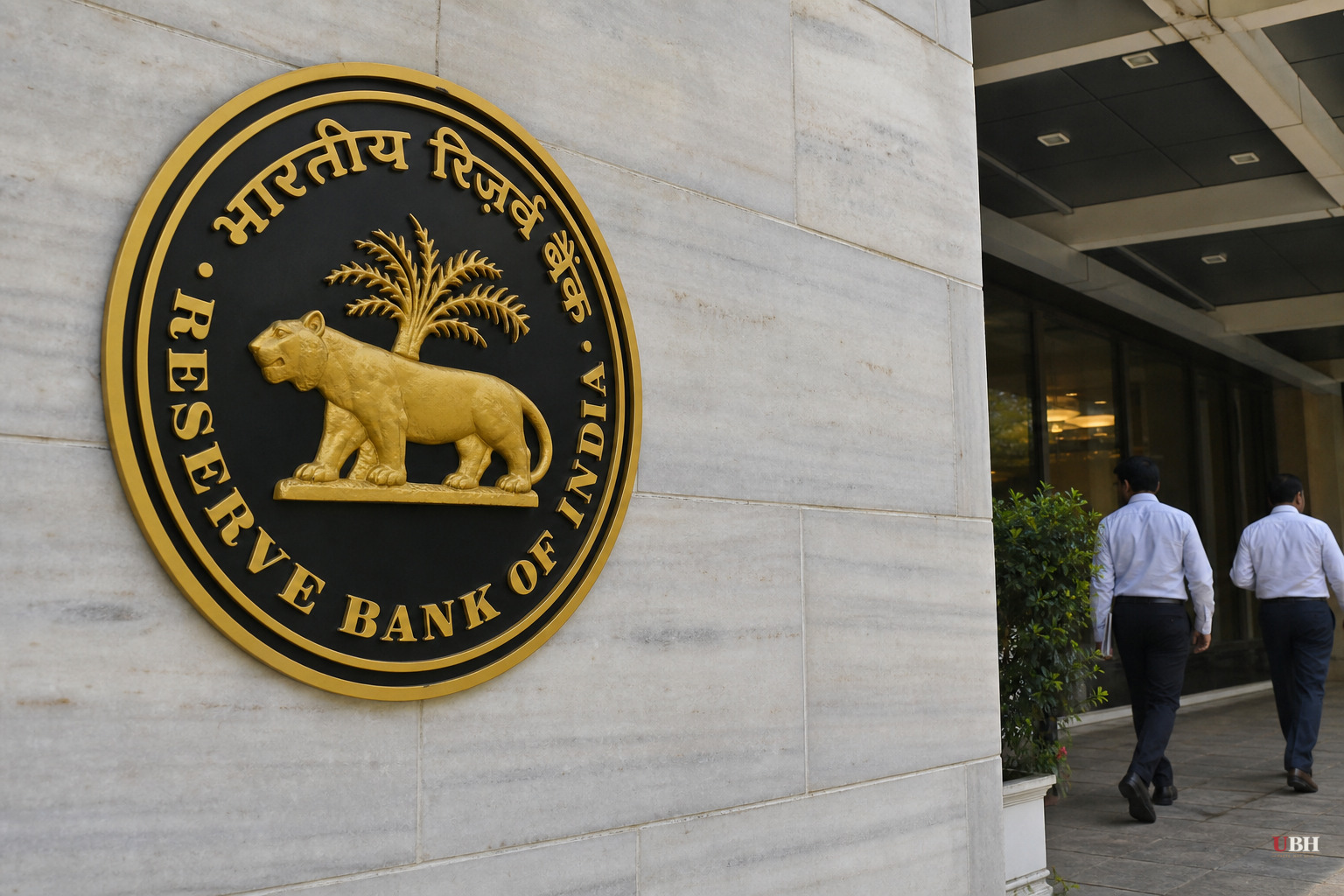 RBI Proposes Ban on Revolving Credit Loans, Wipes Rs 33,000 Crore Off Bajaj Finance in One Day