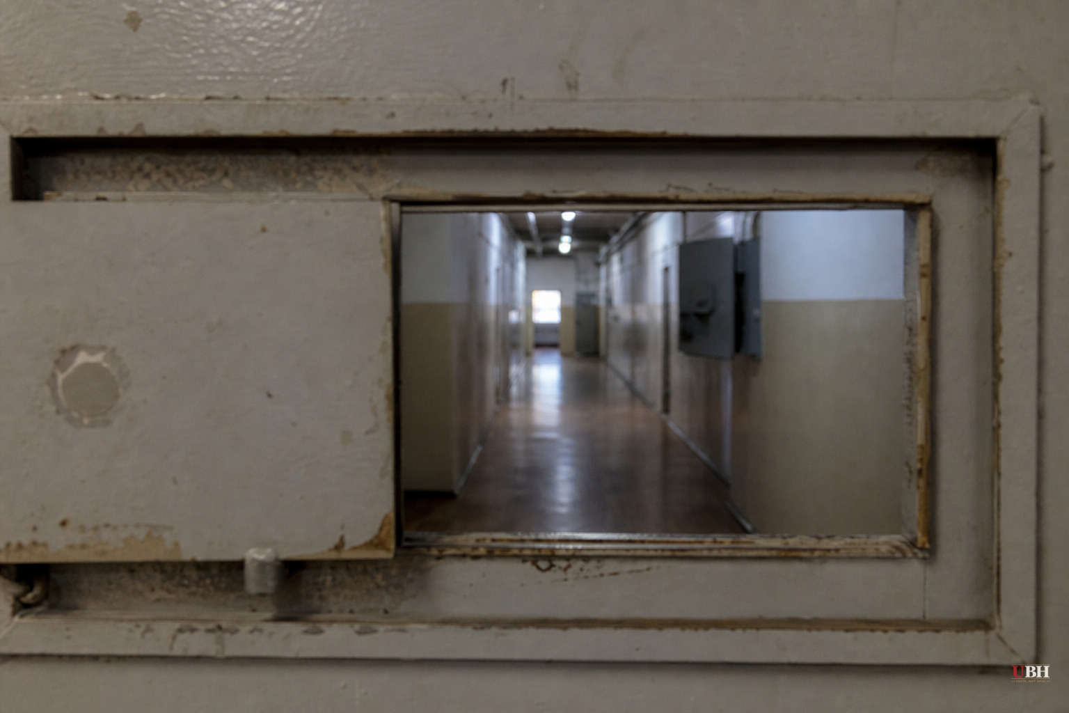 Russia Holds Ukrainian Civilians in Mass Detention System, Torture Documented in Confessions