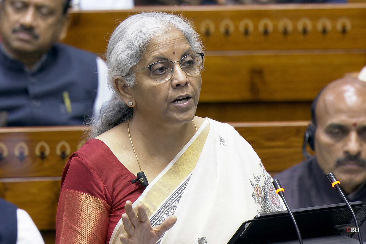 Sitharaman Says Budget Has Buffers to Absorb Inflation Shocks, But Offers No Numbers