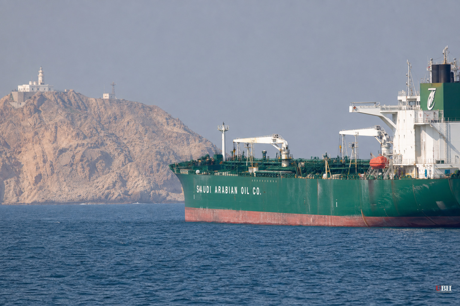Six Saudi Supertankers Reroute Around Africa as Houthi Blockade Kills Four Crew in Bab el-Mandeb