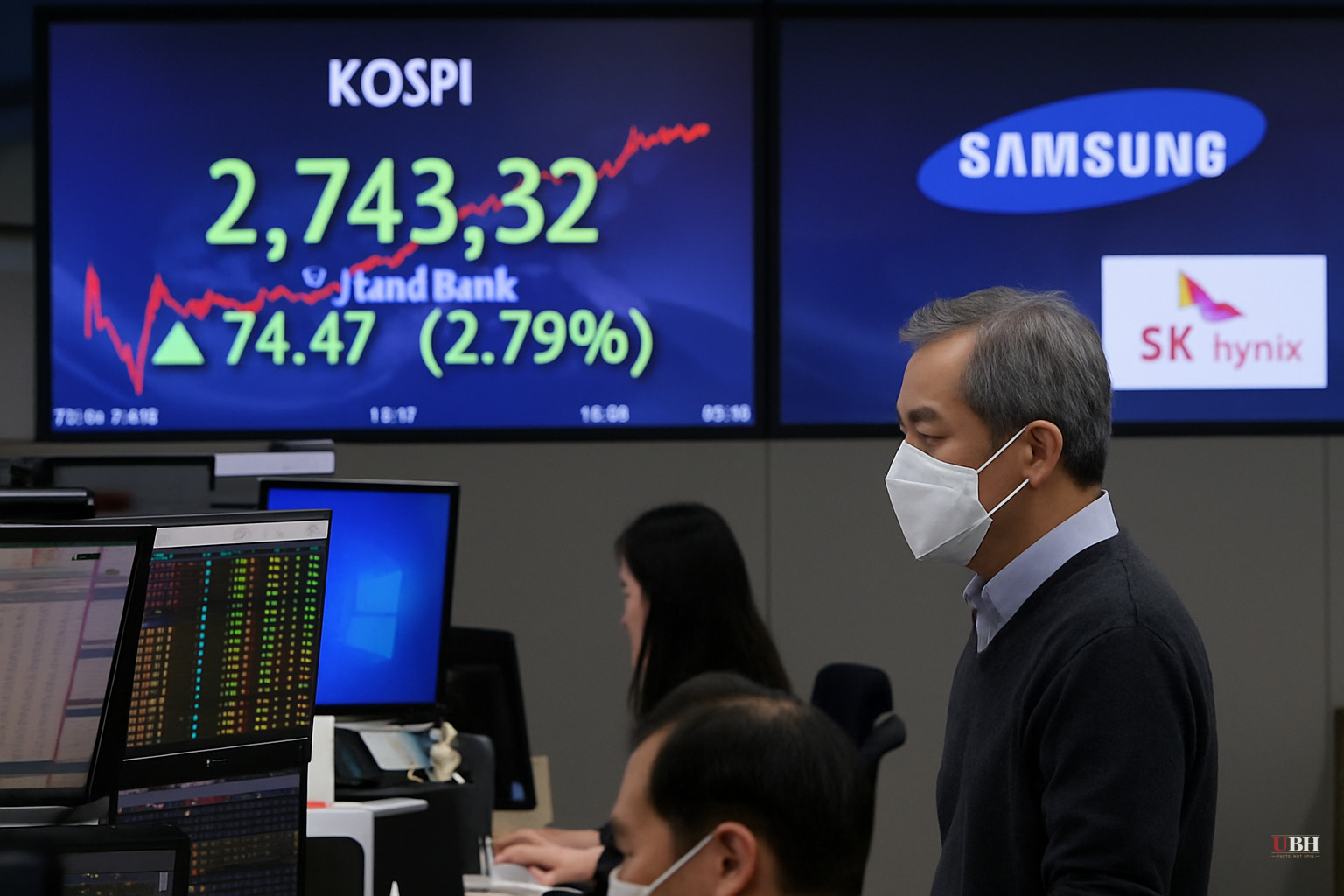 South Korea's Kospi Jumps 2.8% Friday Morning, Samsung and SK Hynix Hit All-Time Highs