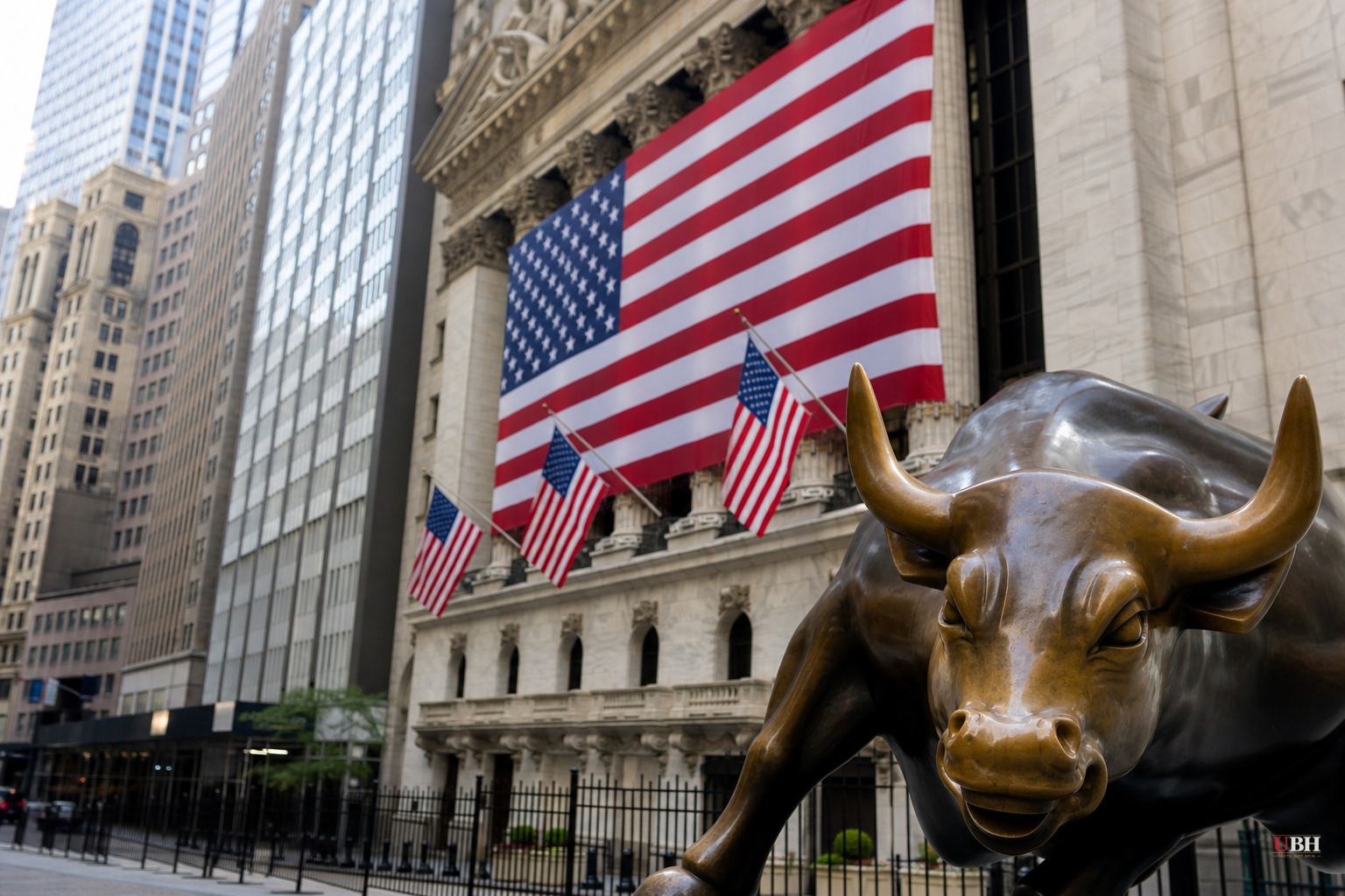 S&P 500 Hits Record Close After Weak Jobs Report Sparks Bets on Fed Rate Pause