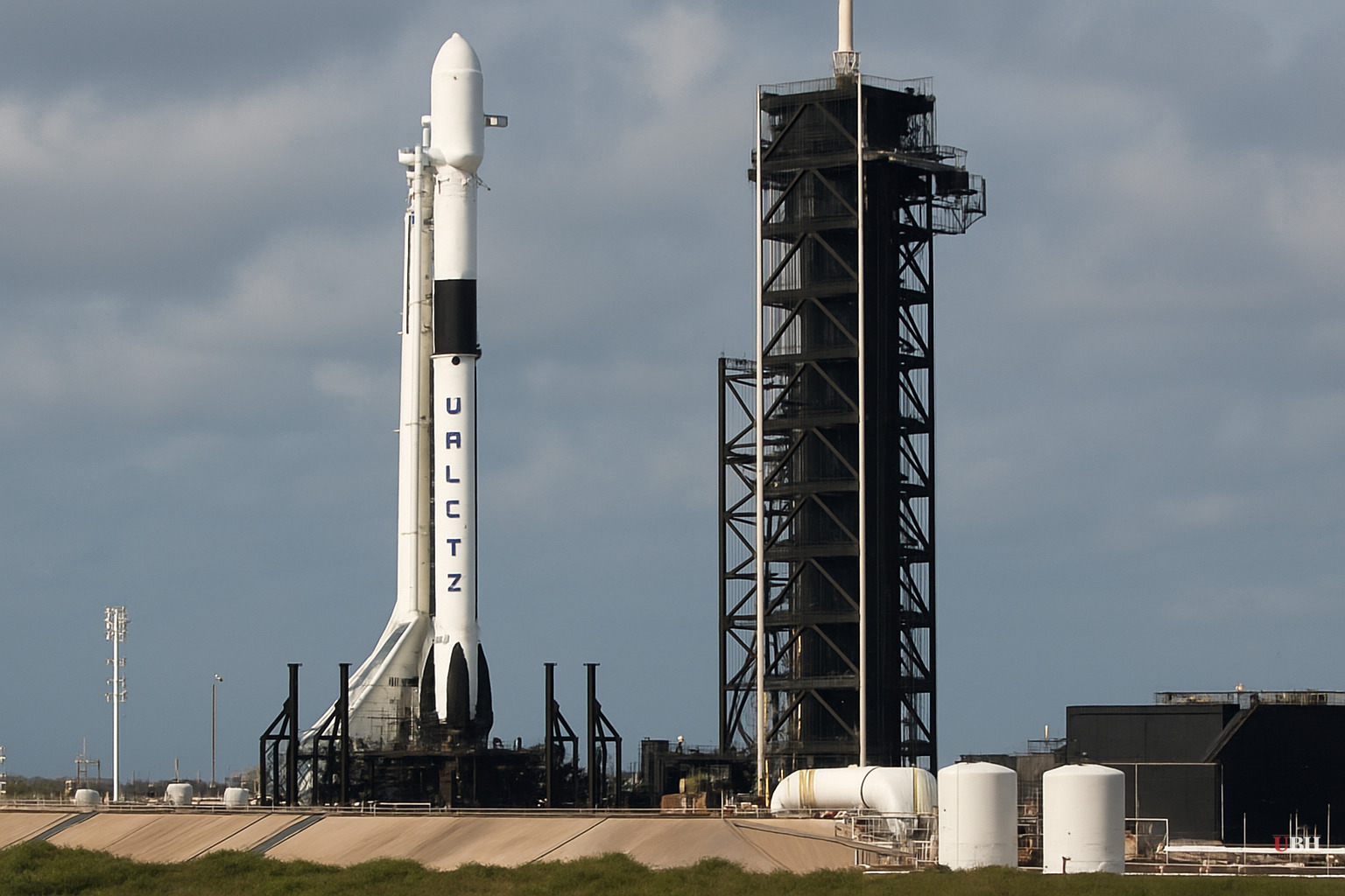 SpaceX Passes Amazon in Market Cap on Day Three of Trading, Briefly Touches $3 Trillion Intraday