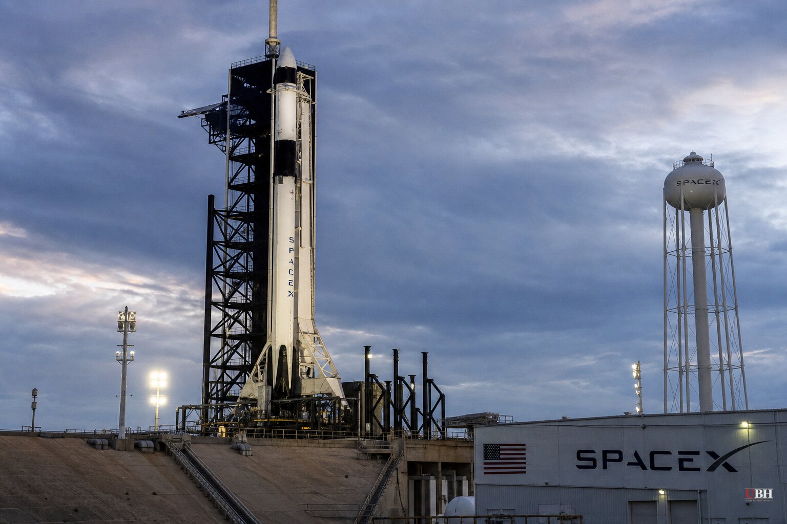 SpaceX Preps Friday Starlink Launch as US Famine Tracker Stays Dark and China Hackers Hit Cisco Routers