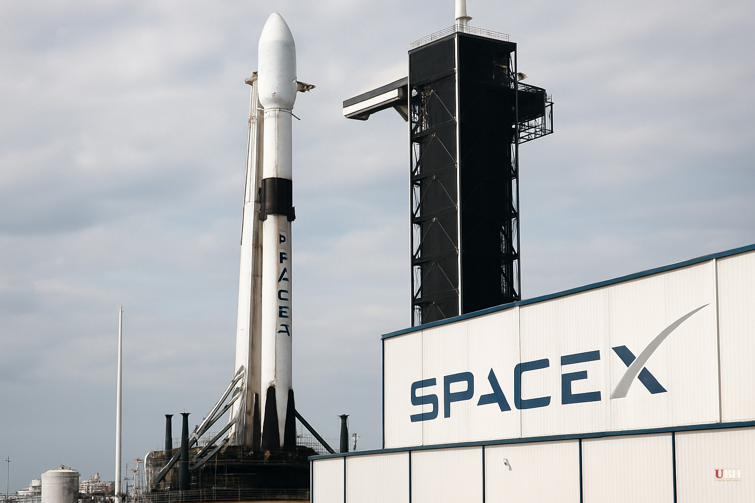 SpaceX Stock Has Surged 55% Since Its IPO. Michael Burry Sees a Bubble but Won't Bet on It.
