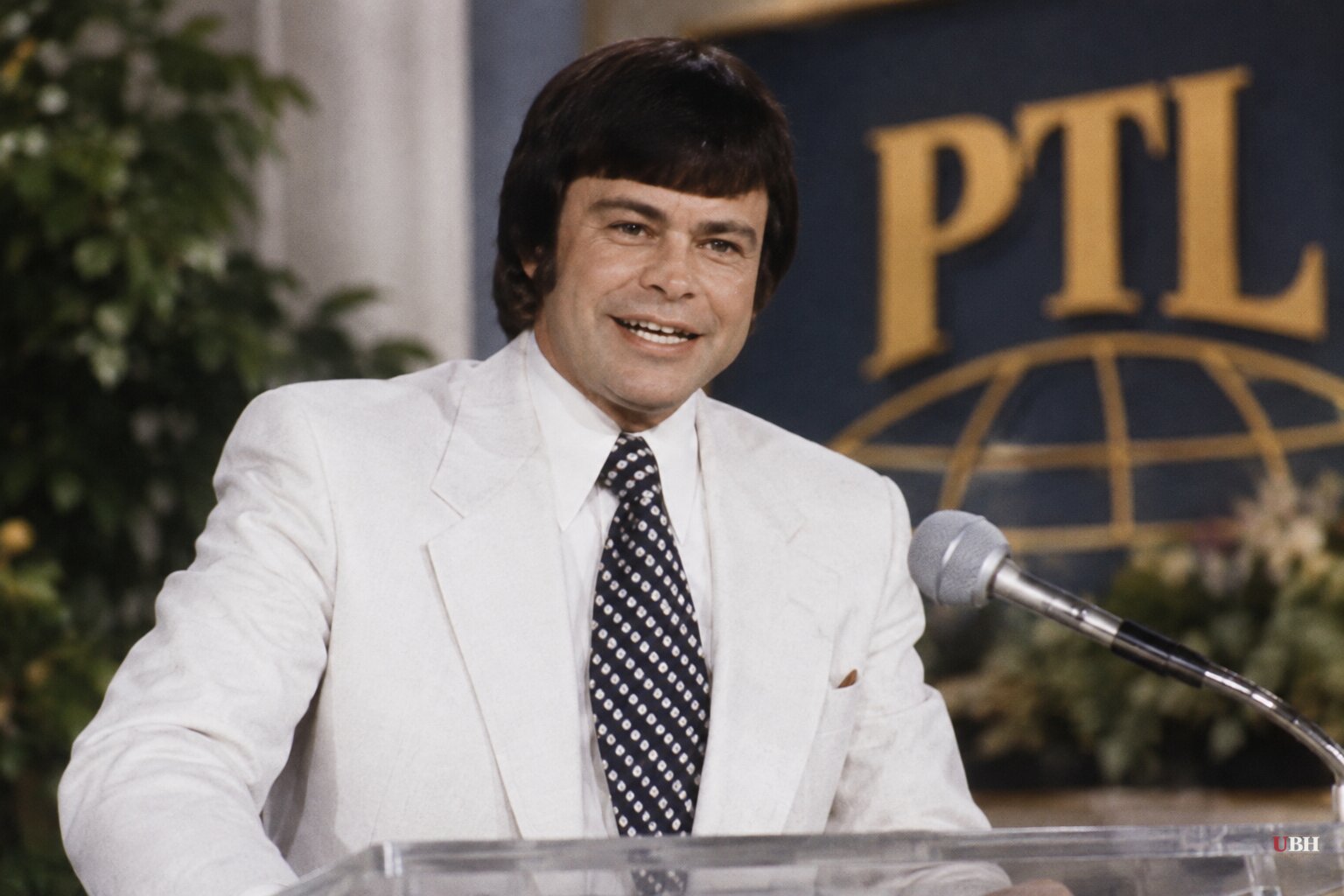 Televangelist Jim Bakker, Convicted of Defrauding Followers in 1989, Dies at 86