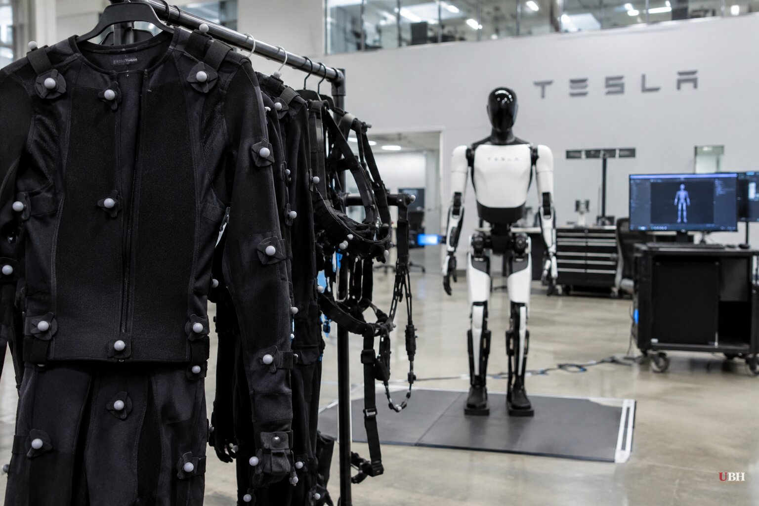 Tesla Workers Objected to Training Optimus Robots After Some Reported Injuries During Motion-Capture Sessions