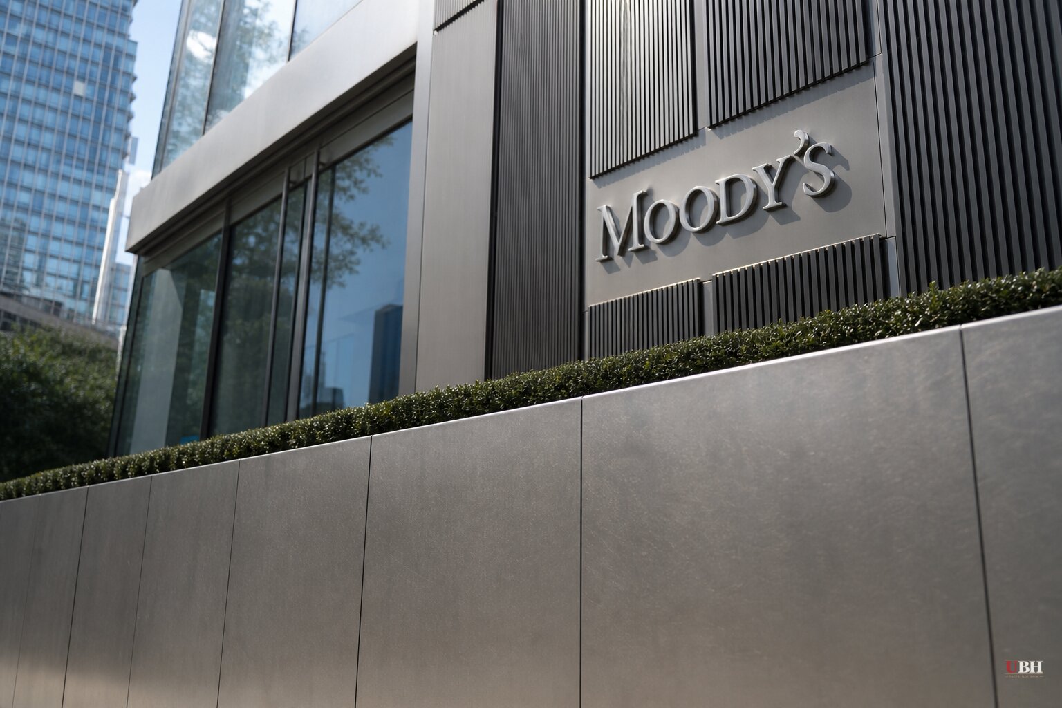 The Debt Doves Are Turning Into Hawks. Even Moody's Economist Mark Zandi Calls a Crisis 'Almost Inevitable'