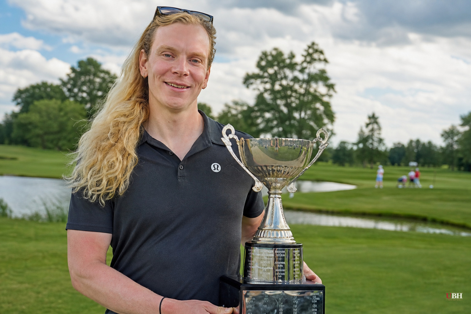 Trans Cyclist Veronica Ivy Wins Women's Golf Titles in Canada After Cycling Ban