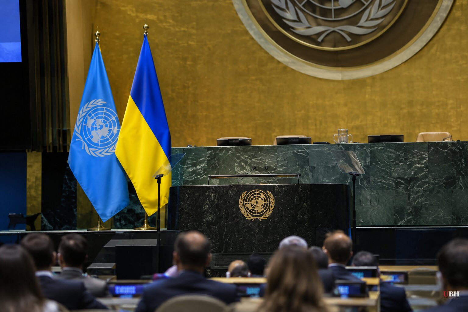 Trump Calls Ukraine Deal 'Close' at UN, Warns He Could 'Annihilate' Iran If Talks Fail