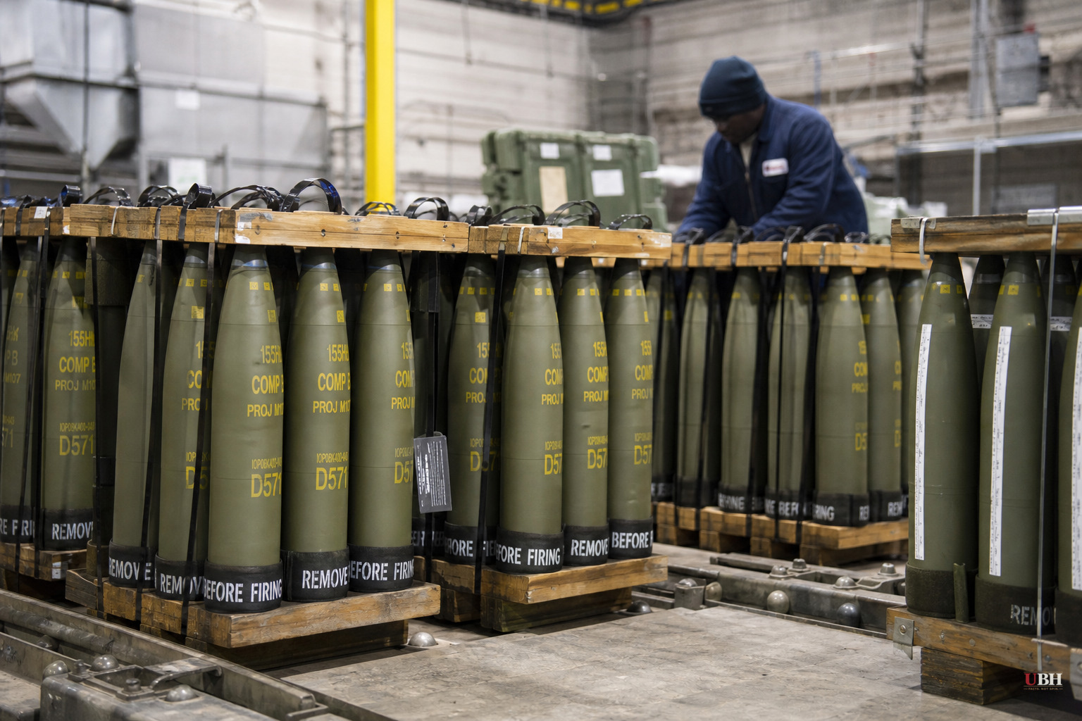 Trump Confronted Hegseth at Camp David Over Munitions Shortage, Washington Post Reports; Pentagon Calls It Fake
