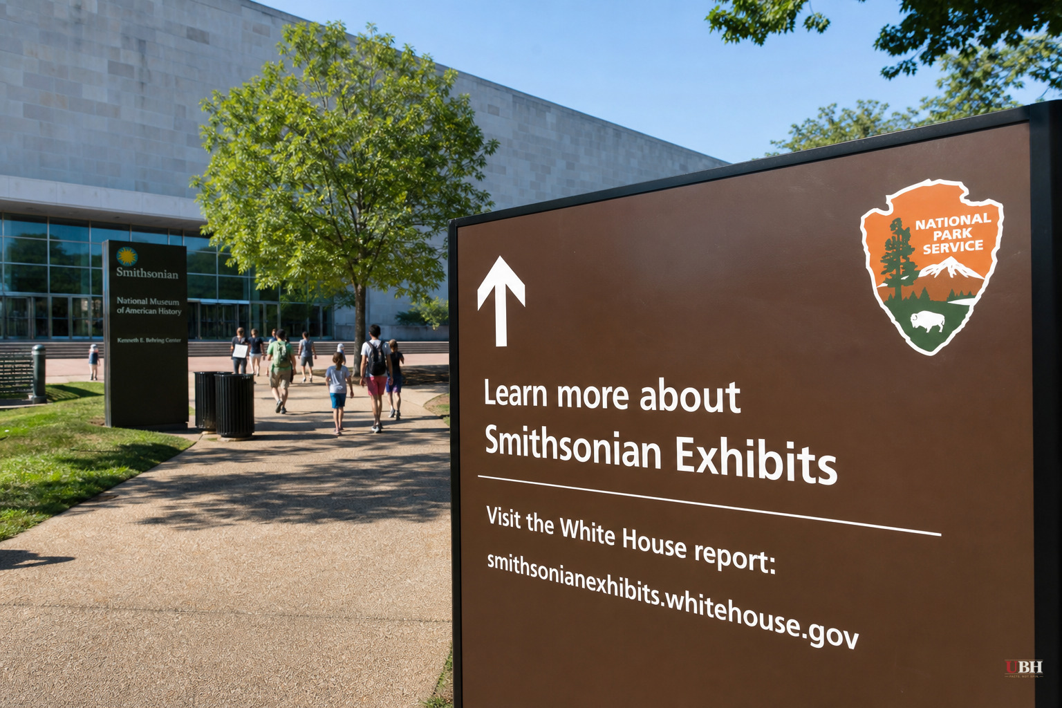 Trump Orders Signs Outside Smithsonian History Museum Pointing to White House Report on 'Inaccurate' Exhibits