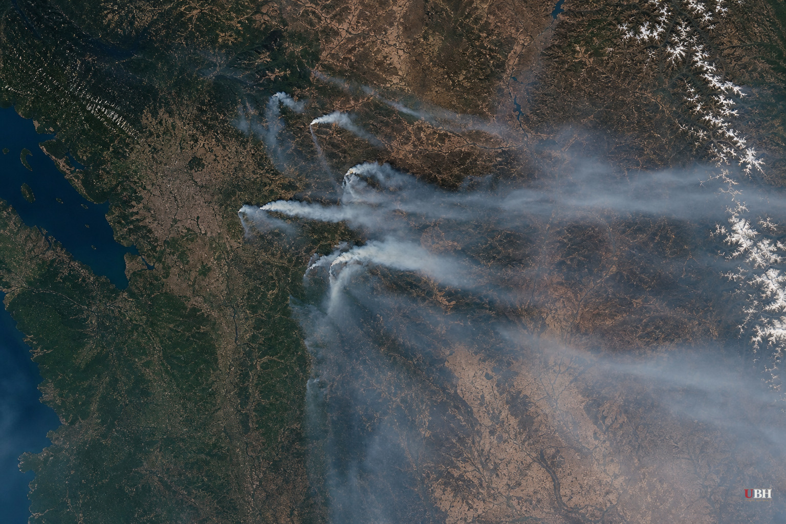 Two Helicopter Pilots and a Bulldozer Operator Die as Wildfires Burn 300,000+ Acres in Utah, Force 60,000 Evacuations in Spokane