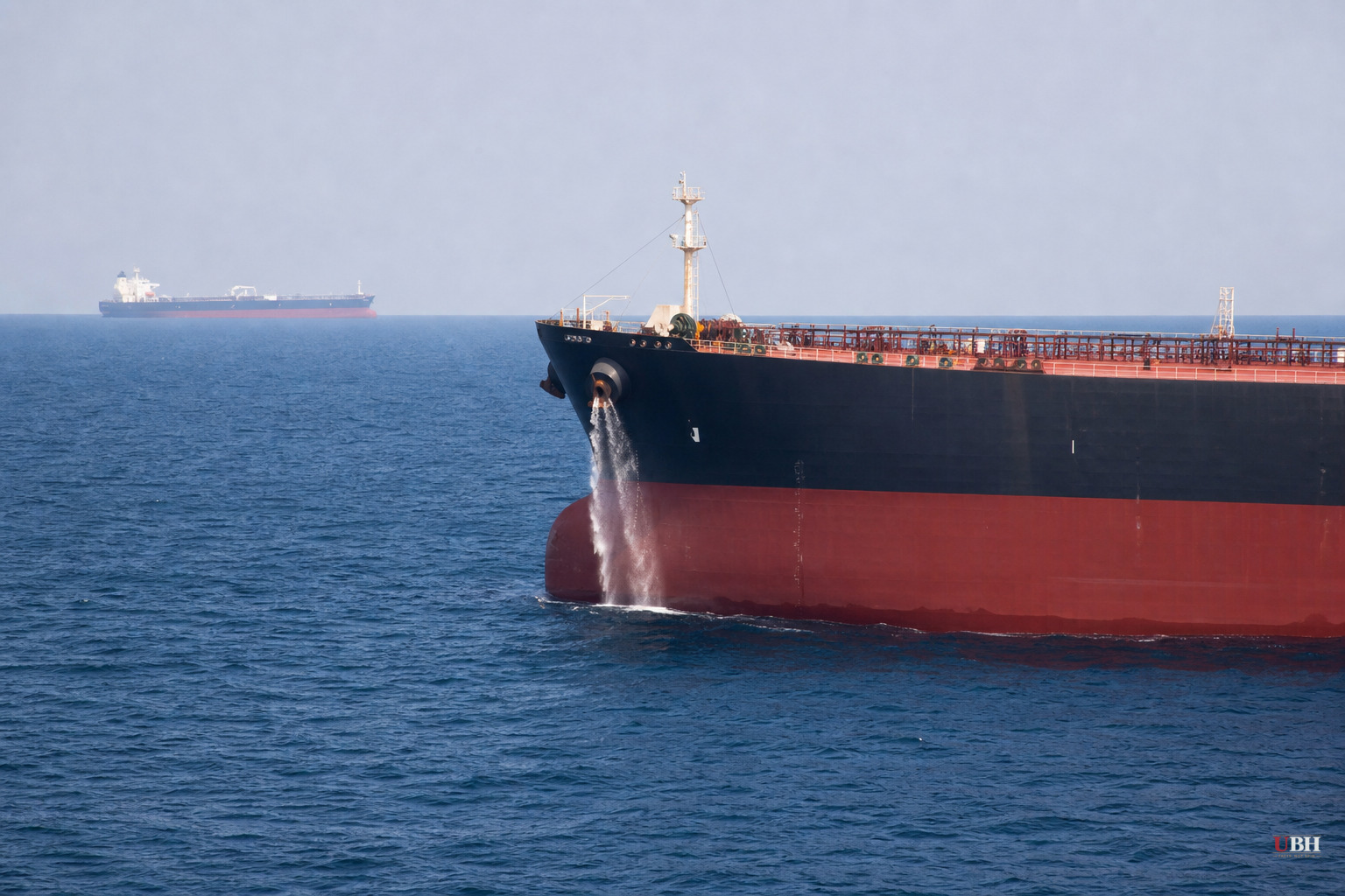 Two Saudi Crude Tankers U-Turn in Red Sea as Houthi Blockade Threat Takes Effect