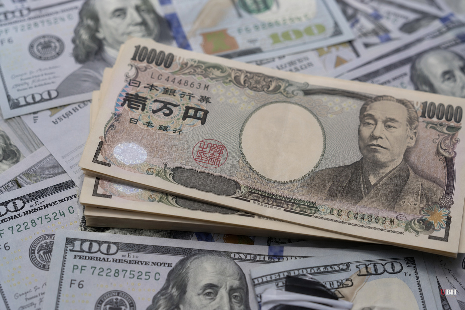 US and Japan Jointly Buy Yen for First Time Since 2011, Trump Calls It a Signal of Friendship