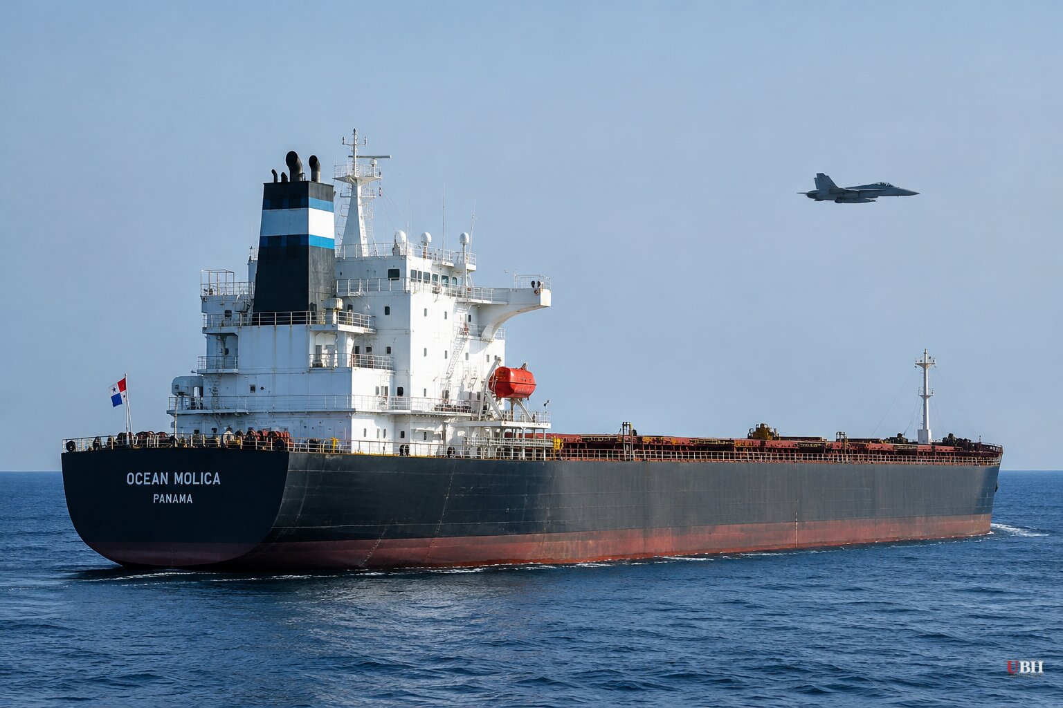 US Jet Disables Panama-Flagged Bulk Carrier in Gulf of Oman, CENTCOM Says Crew Ignored Warnings