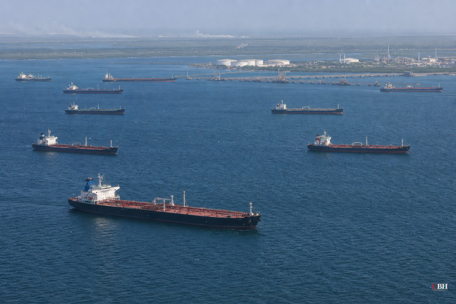 Venezuela's Oil Ports Can't Keep Up With Its Own Export Boom, Tankers Wait 30 Days to Load