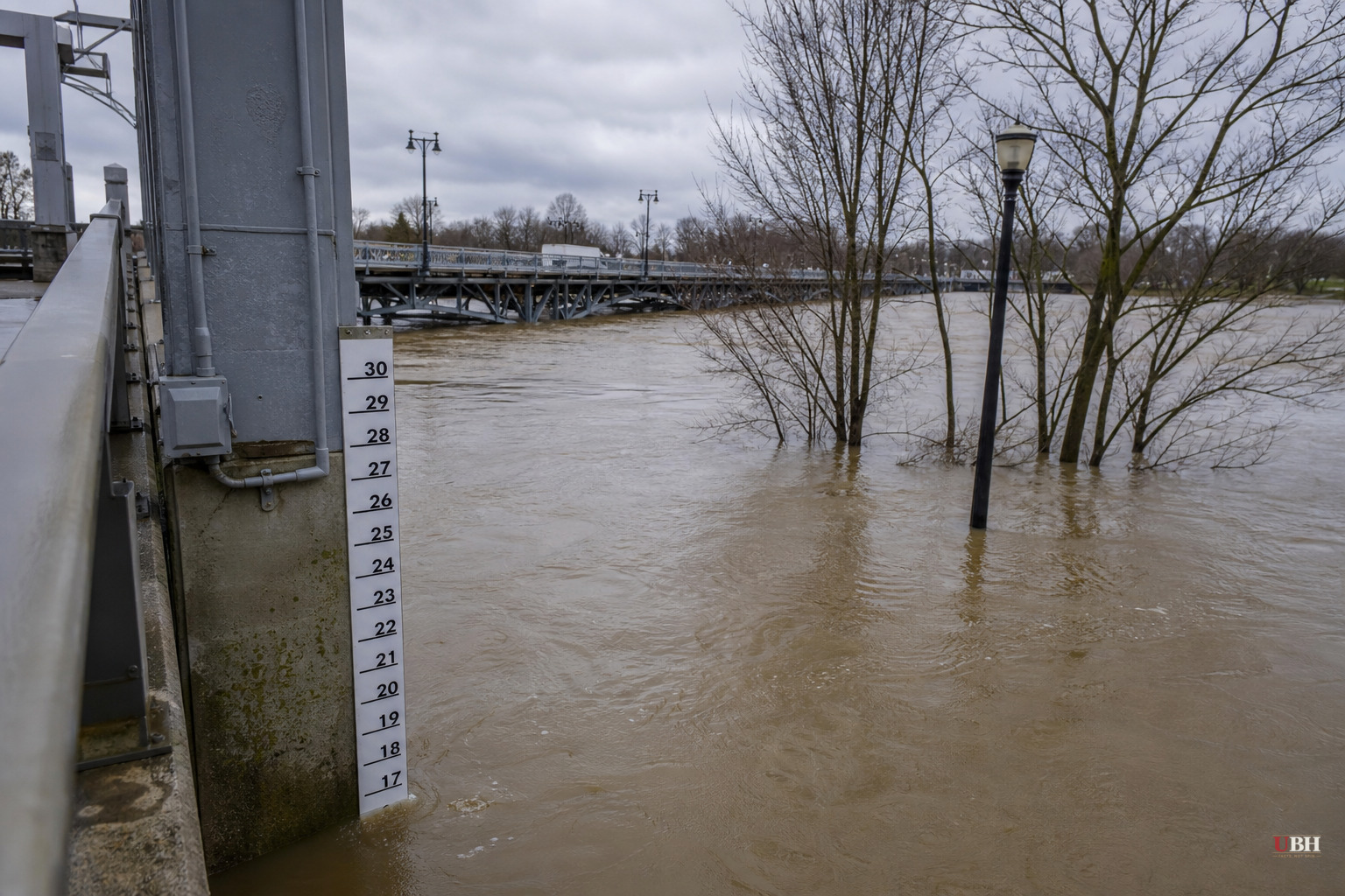 White River Crests at Nearly 25 Feet, Shattering 1913 Record as Indiana Floods Worsen