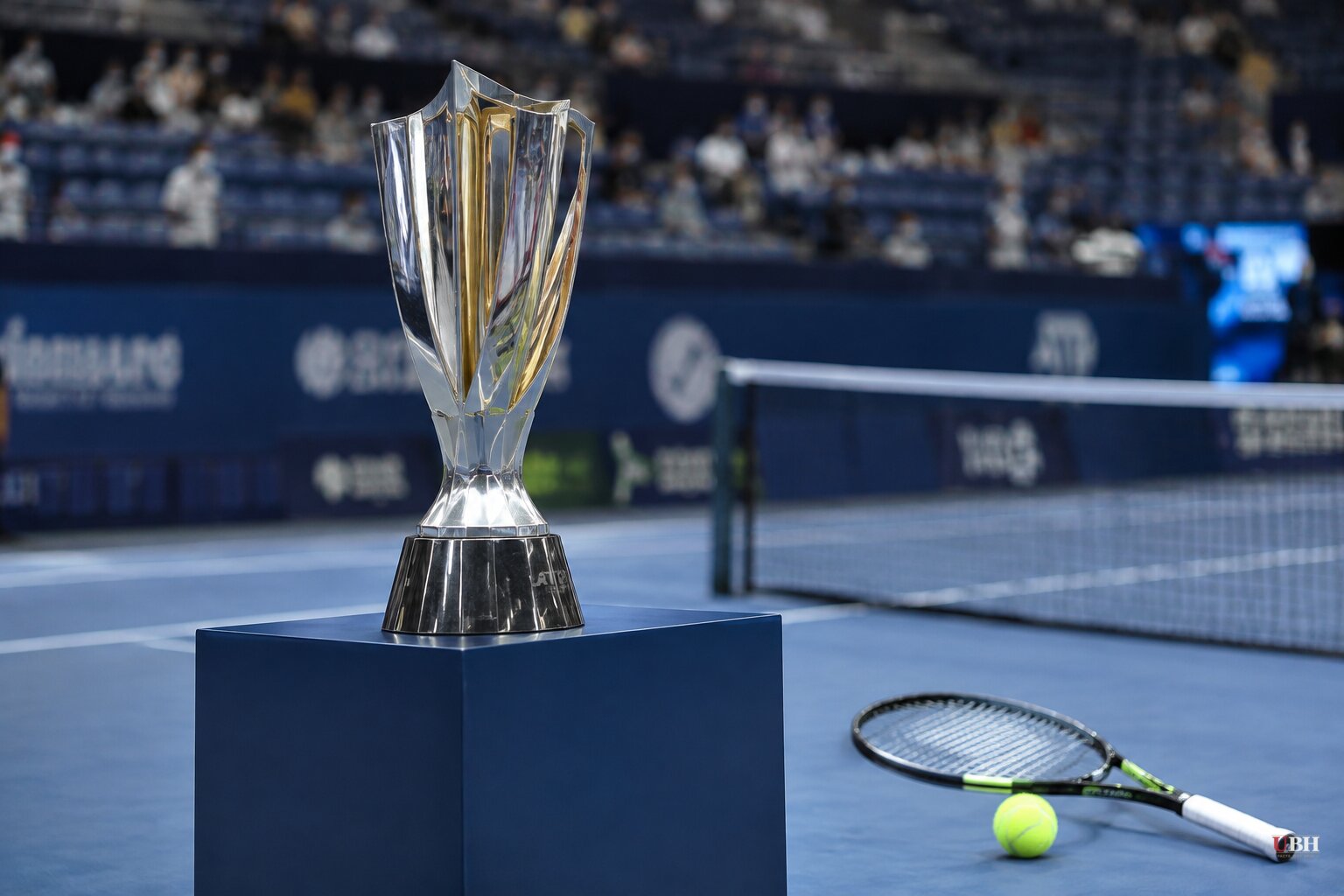 Zverev Clinches Year-End No. 1 as Alcaraz Loses in Shanghai and Sinner Sits Out With Knee Injury